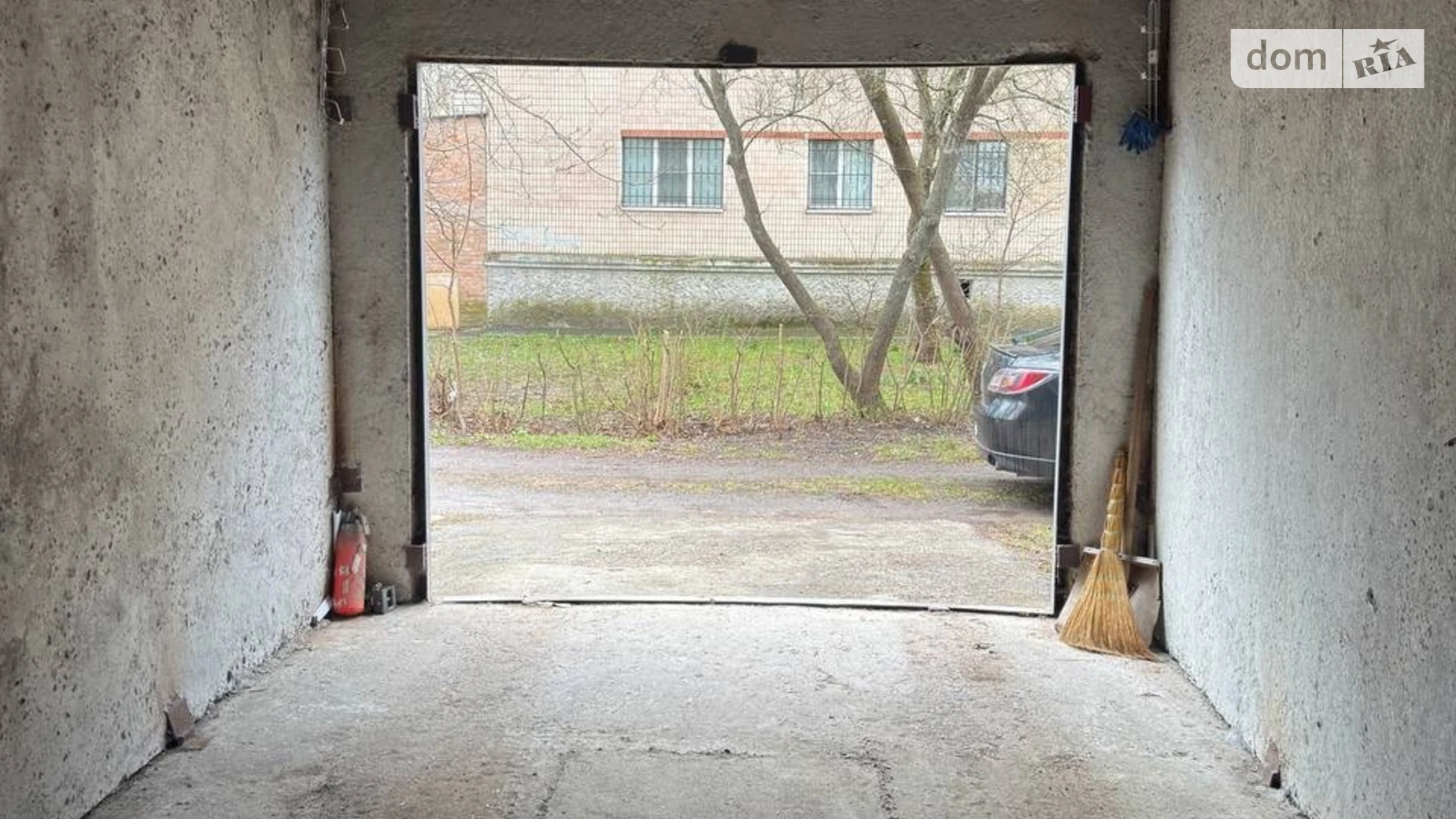 Продается отдельно стоящий гараж универсальный на 24 кв. м, цена: 6700 $ - фото 5