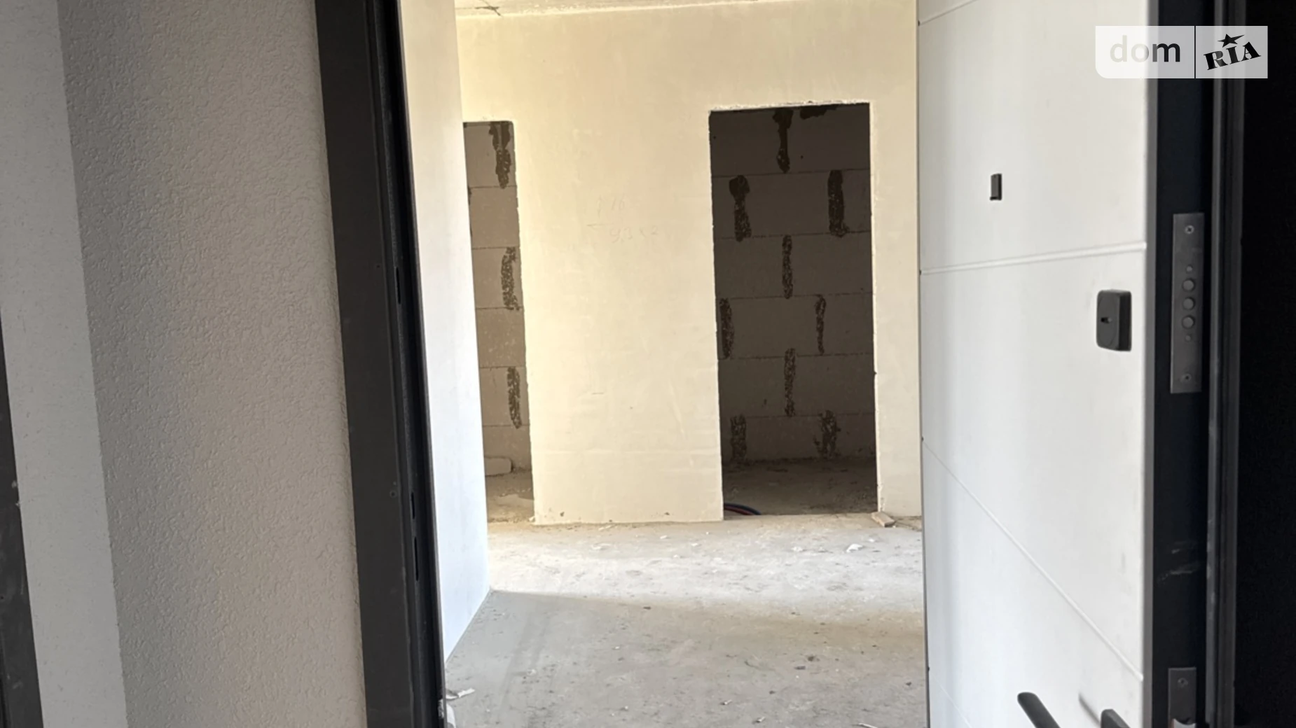 Продается 2-комнатная квартира 65 кв. м в Крюковщине, ул. Одесская, 27А - фото 2