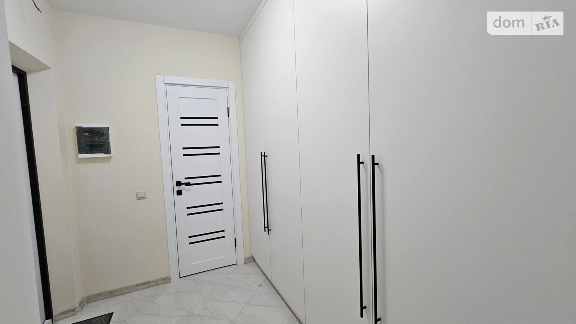 Продается 1-комнатная квартира 42.5 кв. м в Черкассах, цена: 69000 $ - фото 2