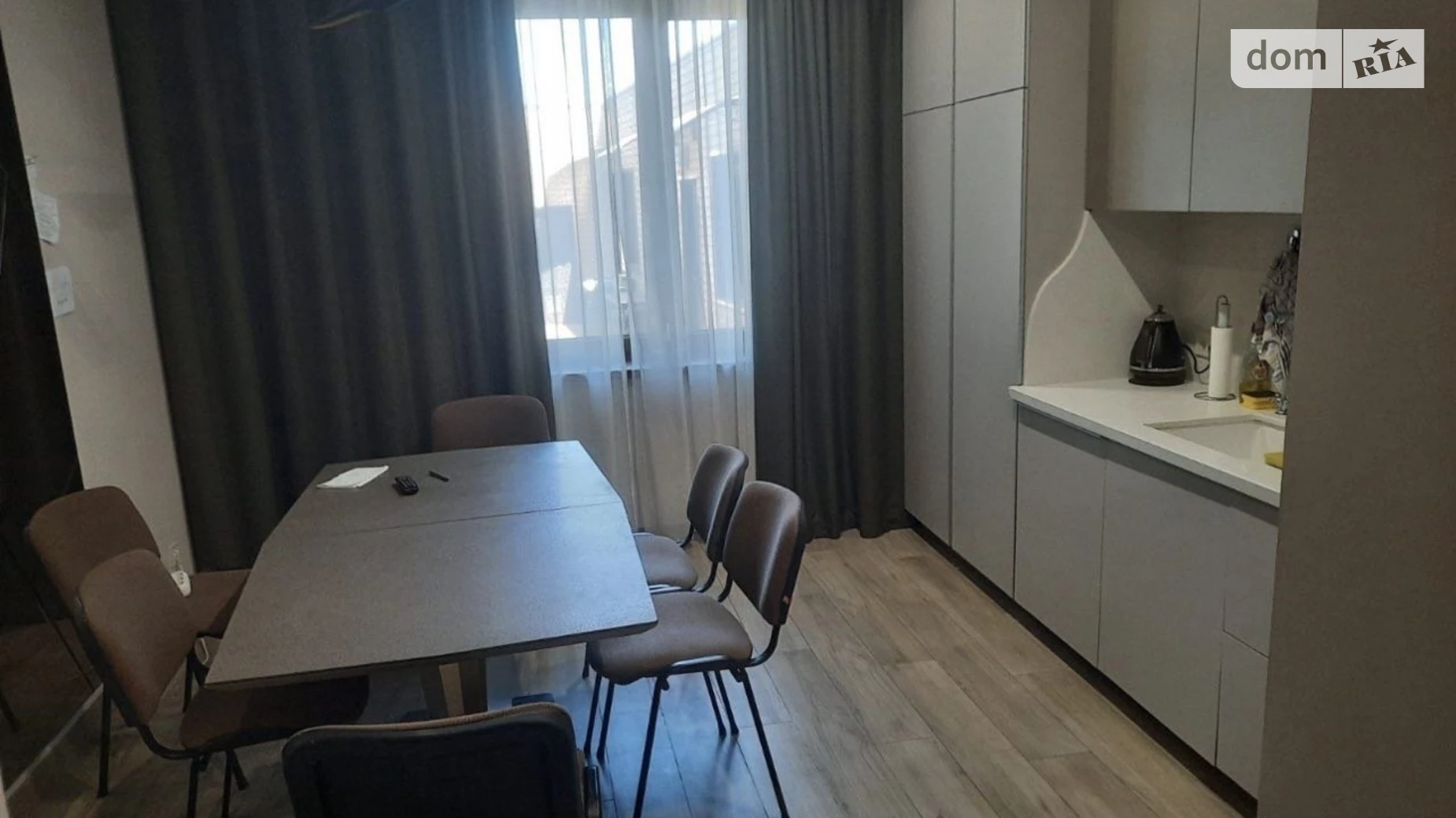 Продается дом на 2 этажа 250 кв. м с бассейном, цена: 240000 $ - фото 5