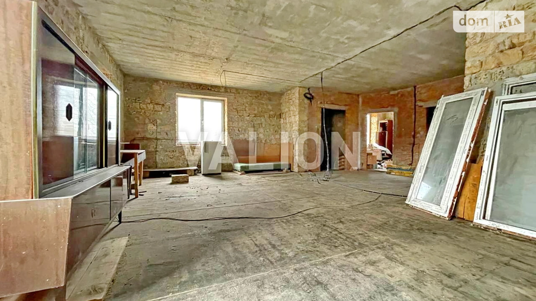 Продается дом на 2 этажа 226.6 кв. м с гаражом, цена: 131000 $ - фото 3