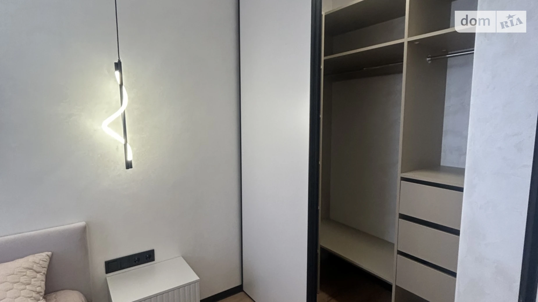 Продается 1-комнатная квартира 40 кв. м в Ирпене, ул. Кобылянской Ольги, 1В/22 - фото 4