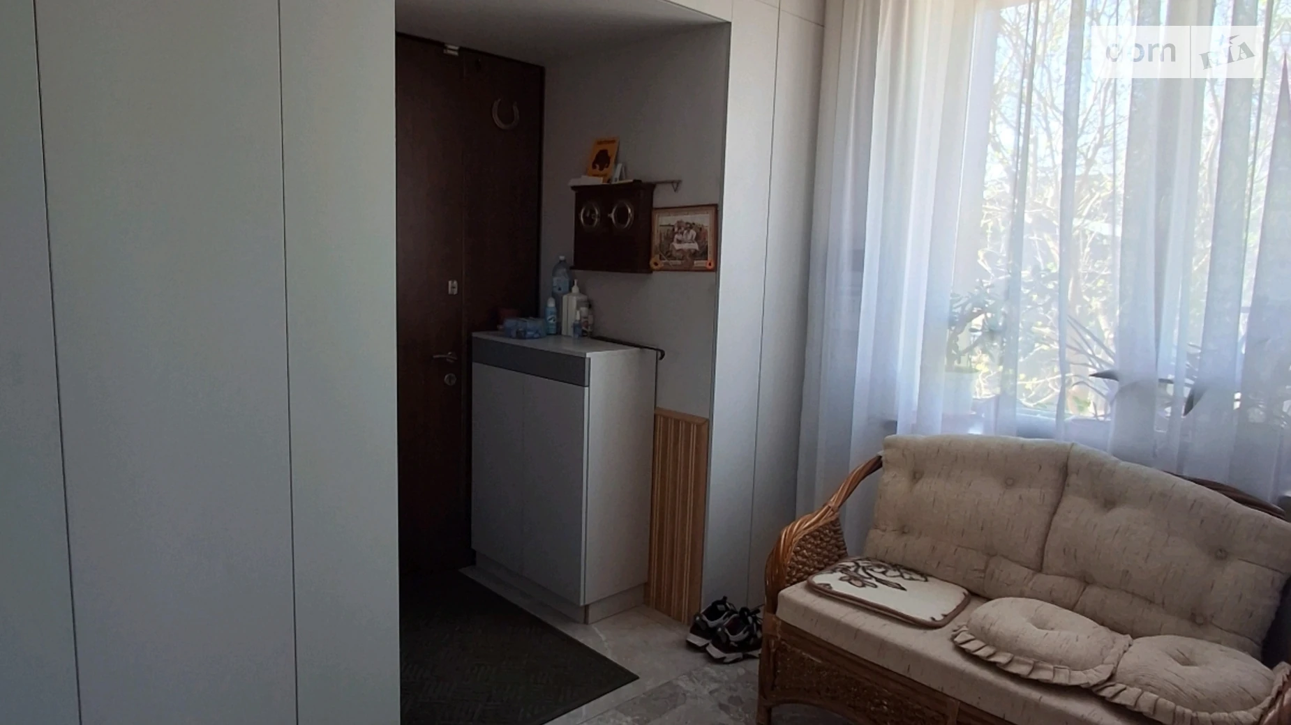 Продается дом на 2 этажа 250 кв. м с гаражом, цена: 250000 $ - фото 4