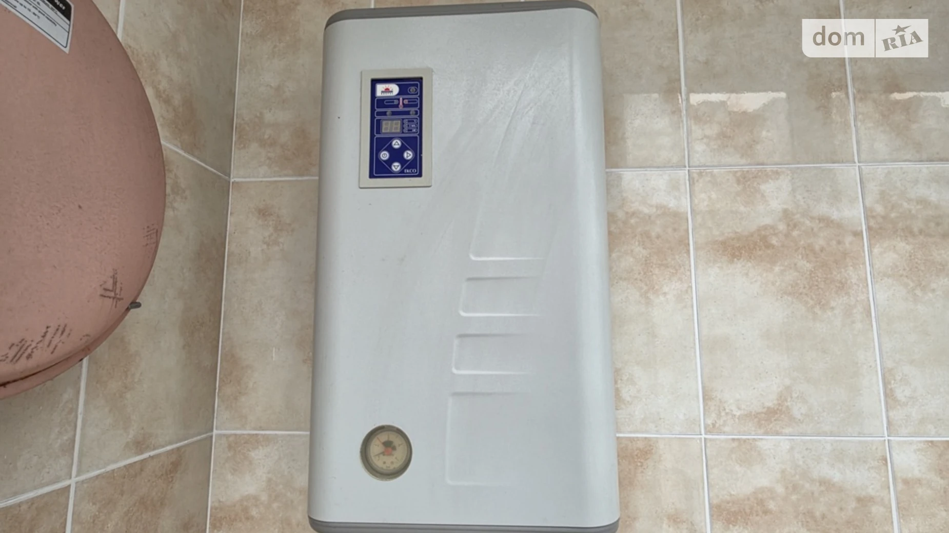 Сдается в аренду офис 71 кв. м в бизнес-центре, цена: 300 $ - фото 2