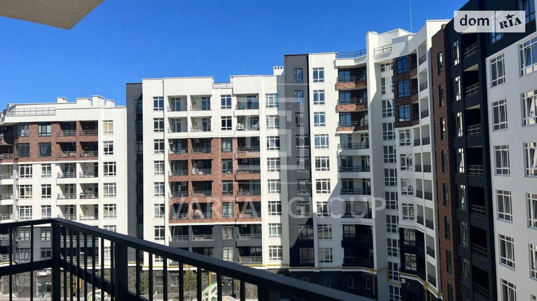 Продается 1-комнатная квартира 40 кв. м в Ирпене, ул. Кобылянской Ольги, 1В/23 - фото 2