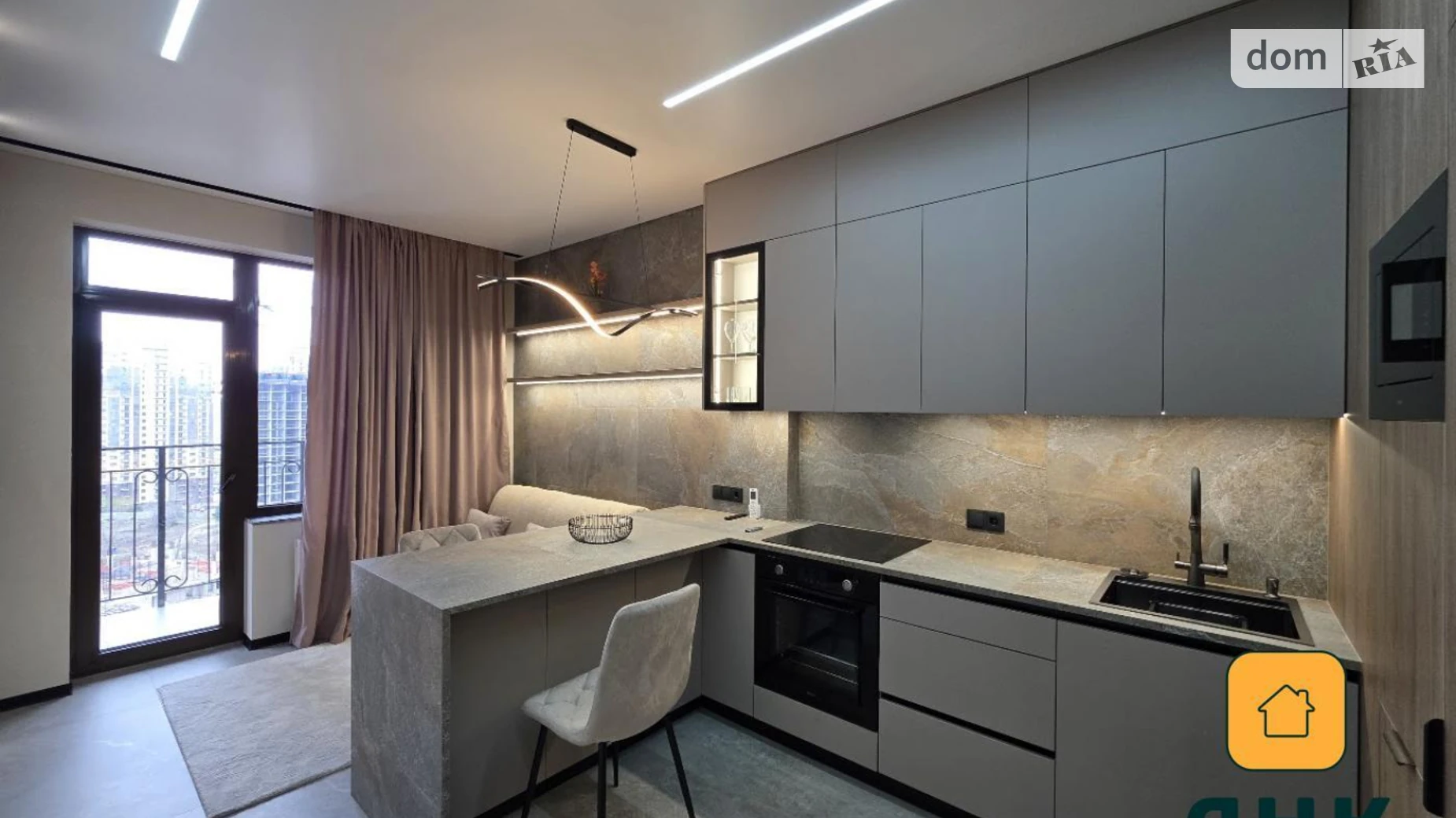 Продается 1-комнатная квартира 43 кв. м в Одессе, ул. Генуэзская, 1/1 - фото 2