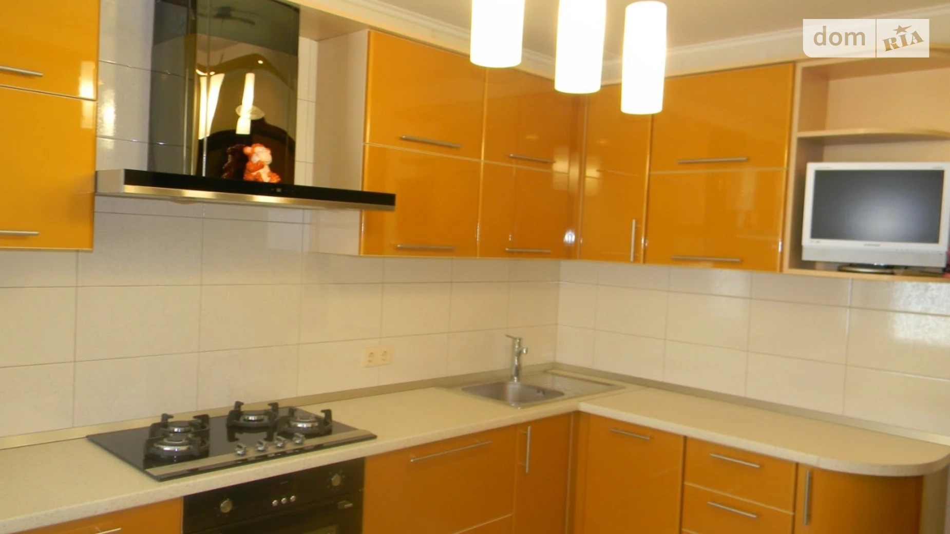 Продается 3-комнатная квартира 80.6 кв. м в Черноморске, цена: 85000 $ - фото 2