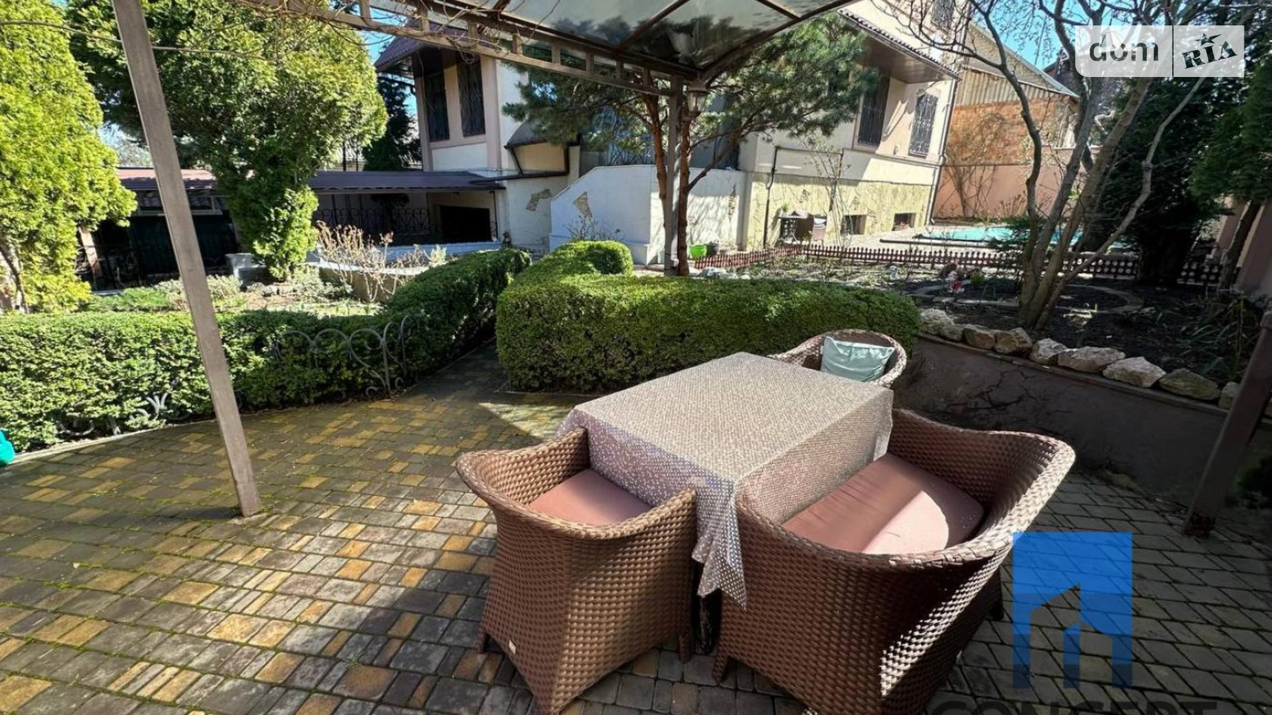 Продается дом на 3 этажа 378.4 кв. м с беседкой, цена: 295000 $ - фото 4