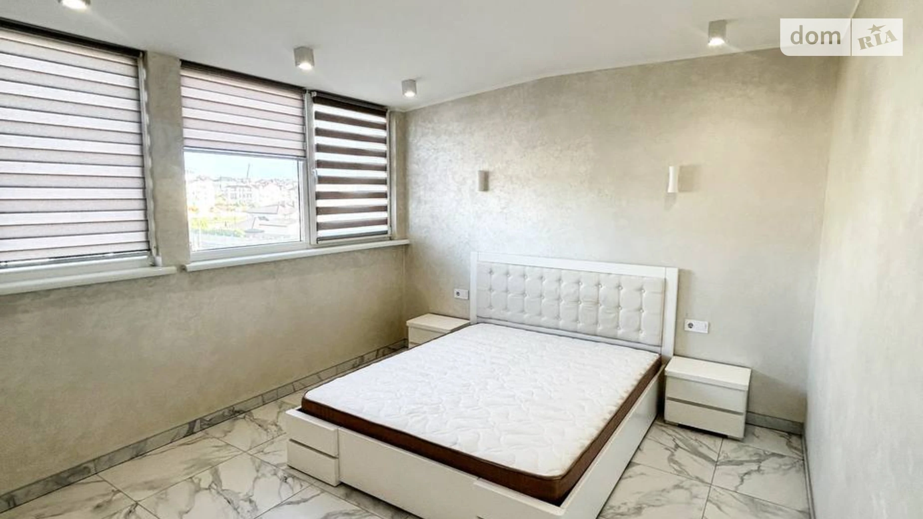 Продается 2-комнатная квартира 70 кв. м в Ровно, ул. Спасская - фото 3