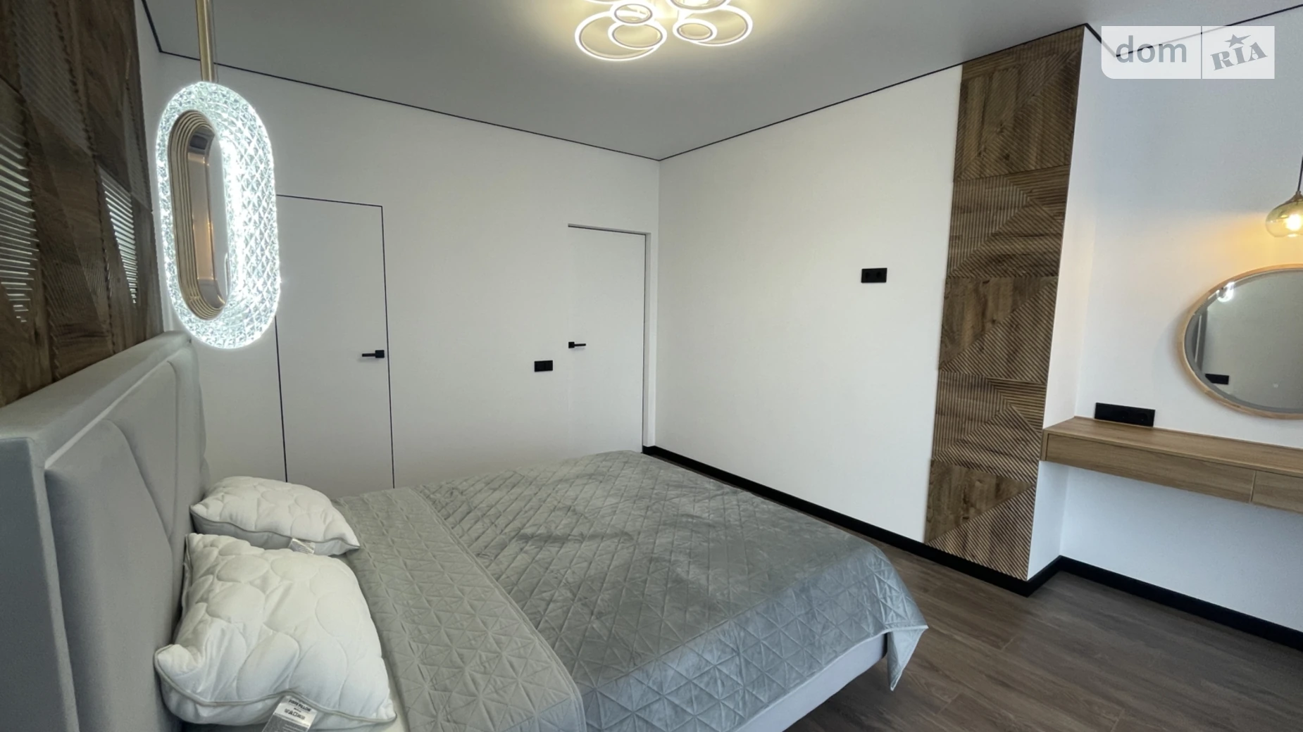 Продается 1-комнатная квартира 40 кв. м в Ирпене, ул. Кобылянской Ольги, 1В/13 - фото 2