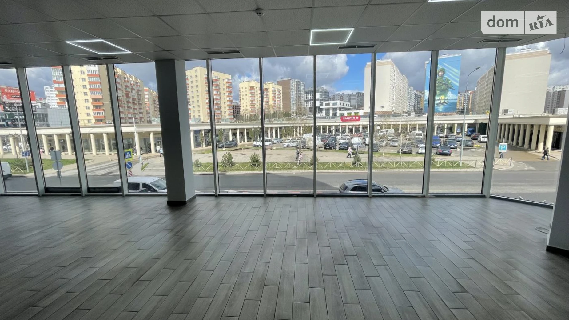 Сдается в аренду офис 190 кв. м в бизнес-центре, цена: 60000 грн - фото 2