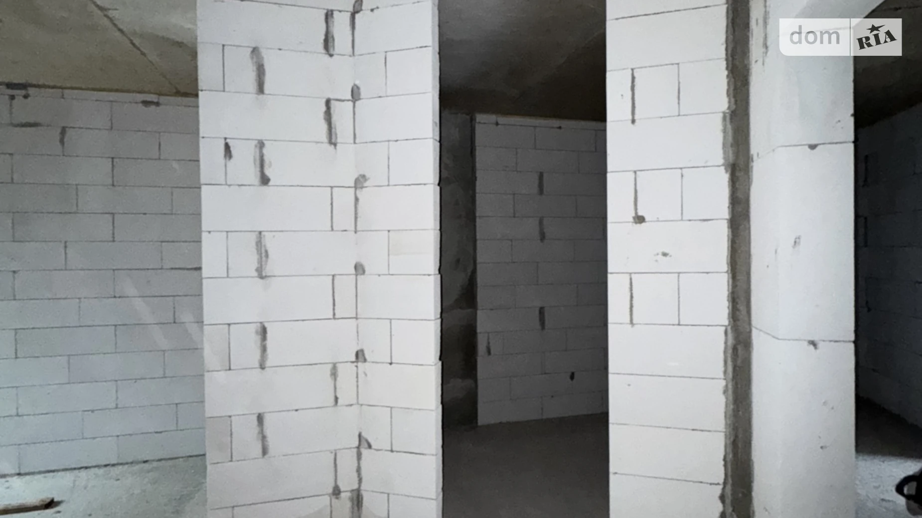 Продается 1-комнатная квартира 32 кв. м в Ивано-Франковске, ул. Хриплинская, 8 - фото 2