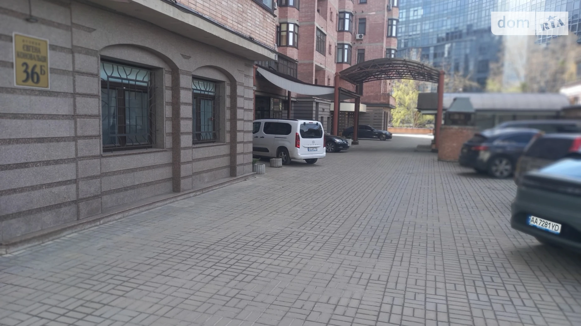 Продается 3-комнатная квартира 76 кв. м в Киеве, ул. Коновальца Евгения, 36 - фото 2
