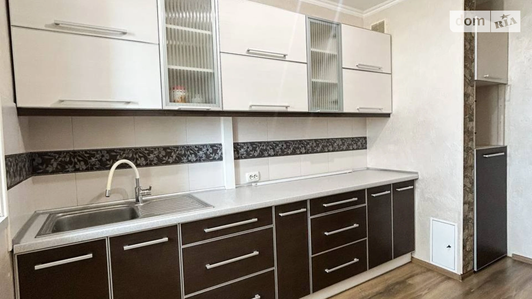 Продается 3-комнатная квартира 65.5 кв. м в Ровно, ул. Кулика и Гудачека(Макарова), 10 - фото 3