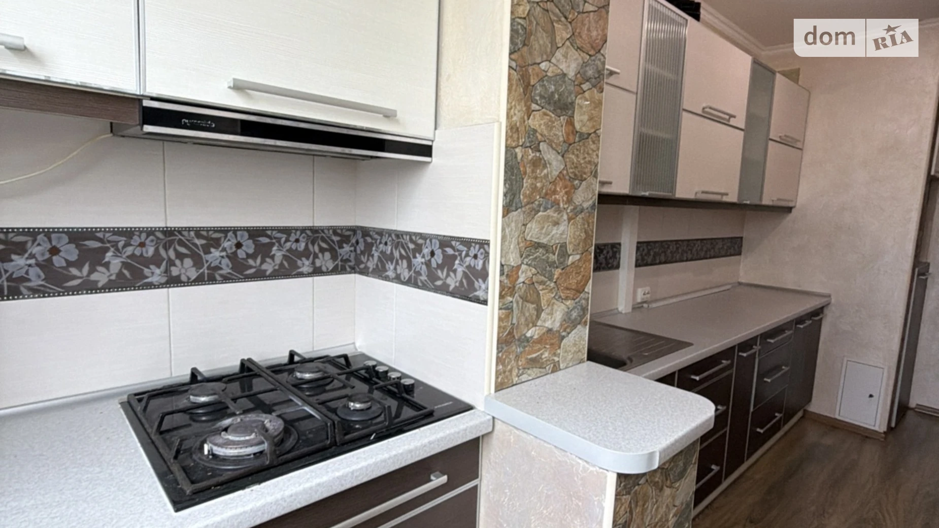 Продается 3-комнатная квартира 65.5 кв. м в Ровно, ул. Кулика и Гудачека(Макарова), 10 - фото 2