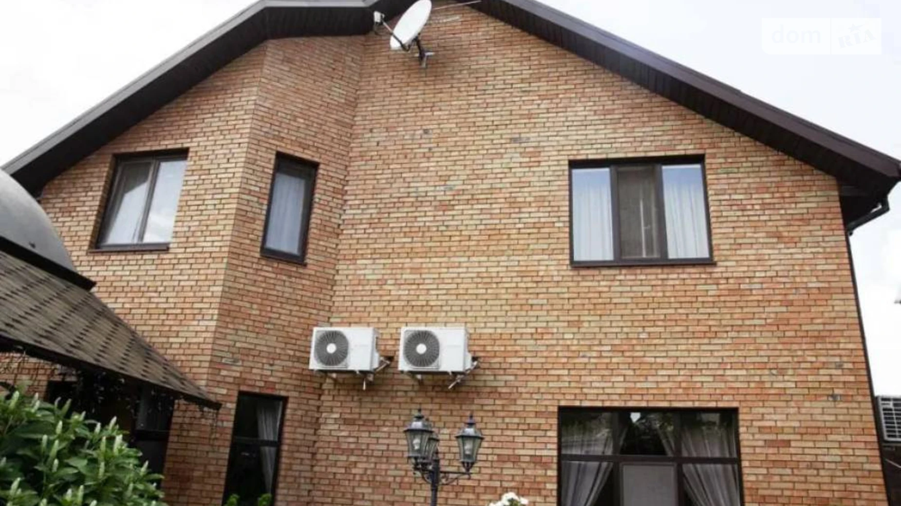 Продается дом на 2 этажа 254.4 кв. м с баней/сауной, цена: 320000 $ - фото 2