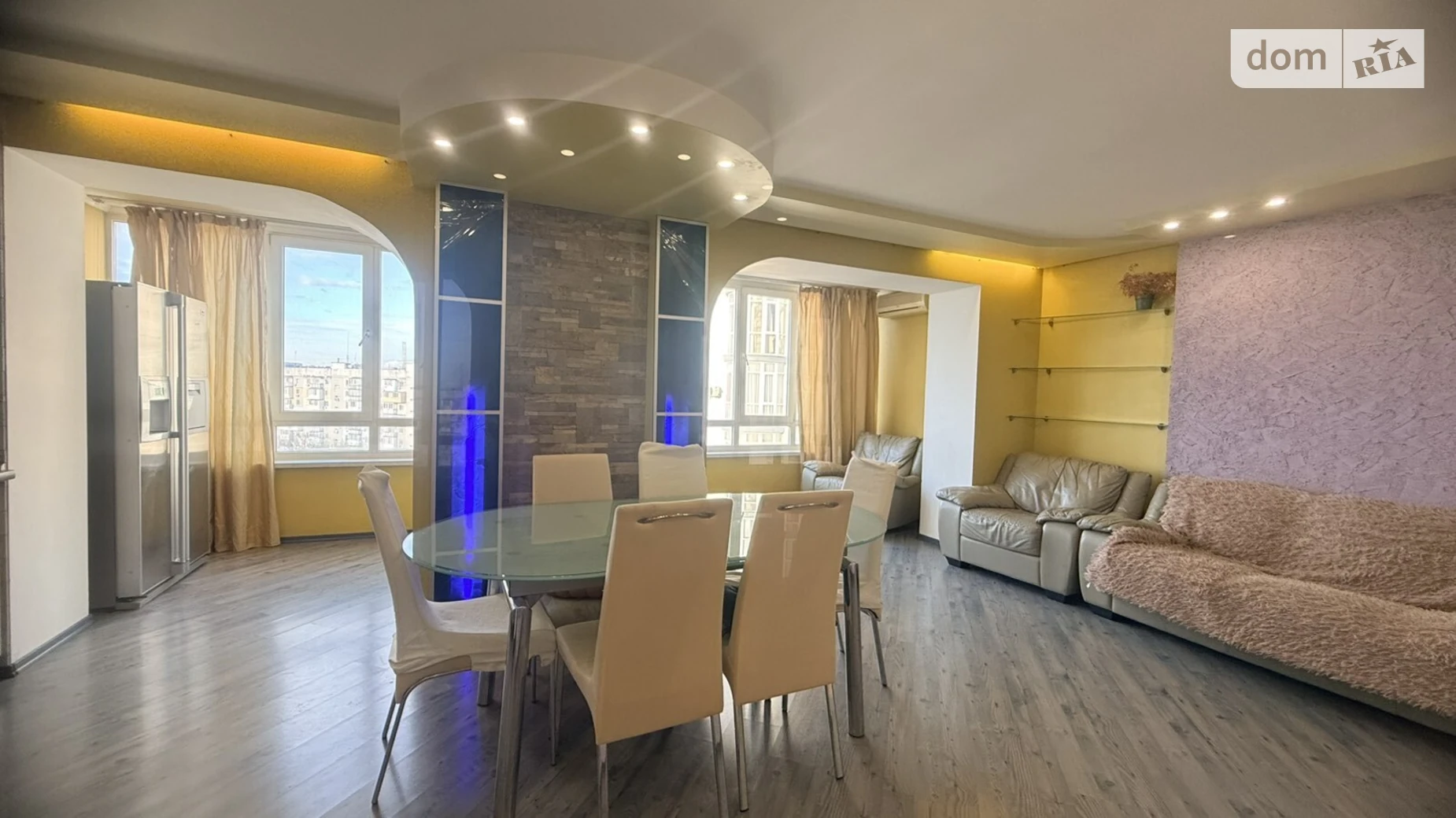 Продается 3-комнатная квартира 80.6 кв. м в Черноморске, цена: 65000 $ - фото 2