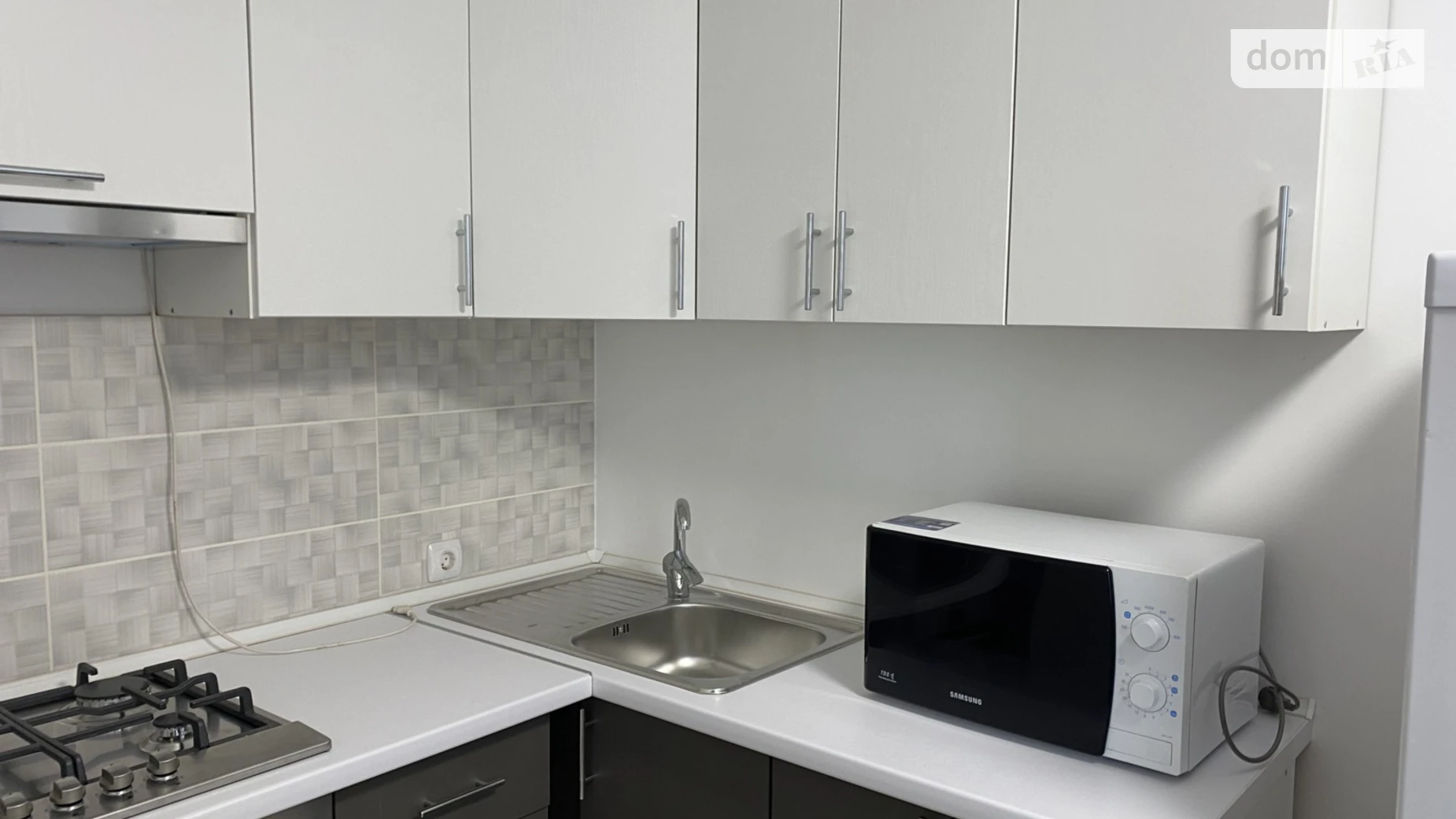 1-комнатная квартира 40 кв. м в Тернополе, ул. Надзбручанская - фото 3