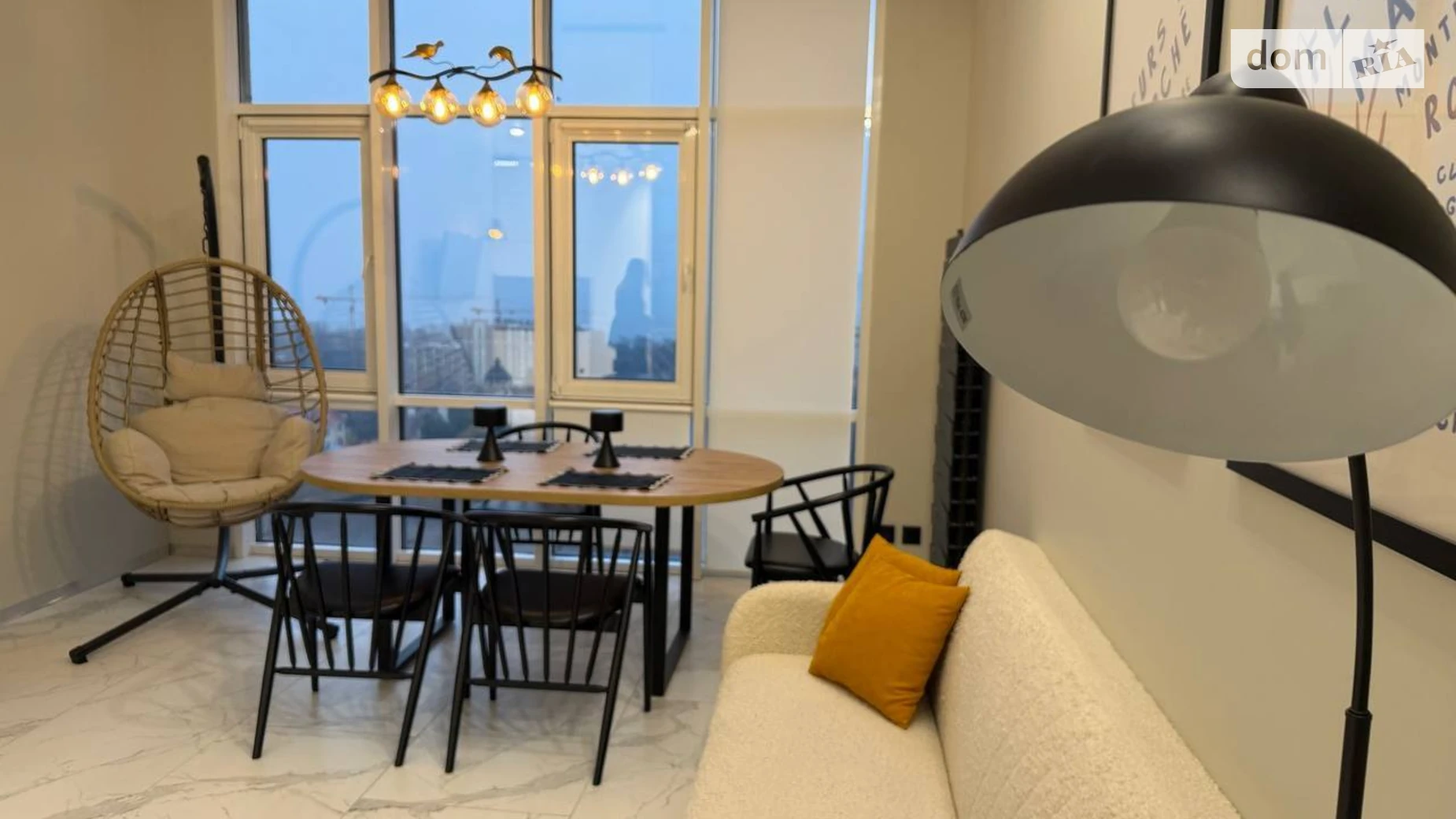 Продается 3-комнатная квартира 83 кв. м в Одессе, пер. Курортный, 1 - фото 2