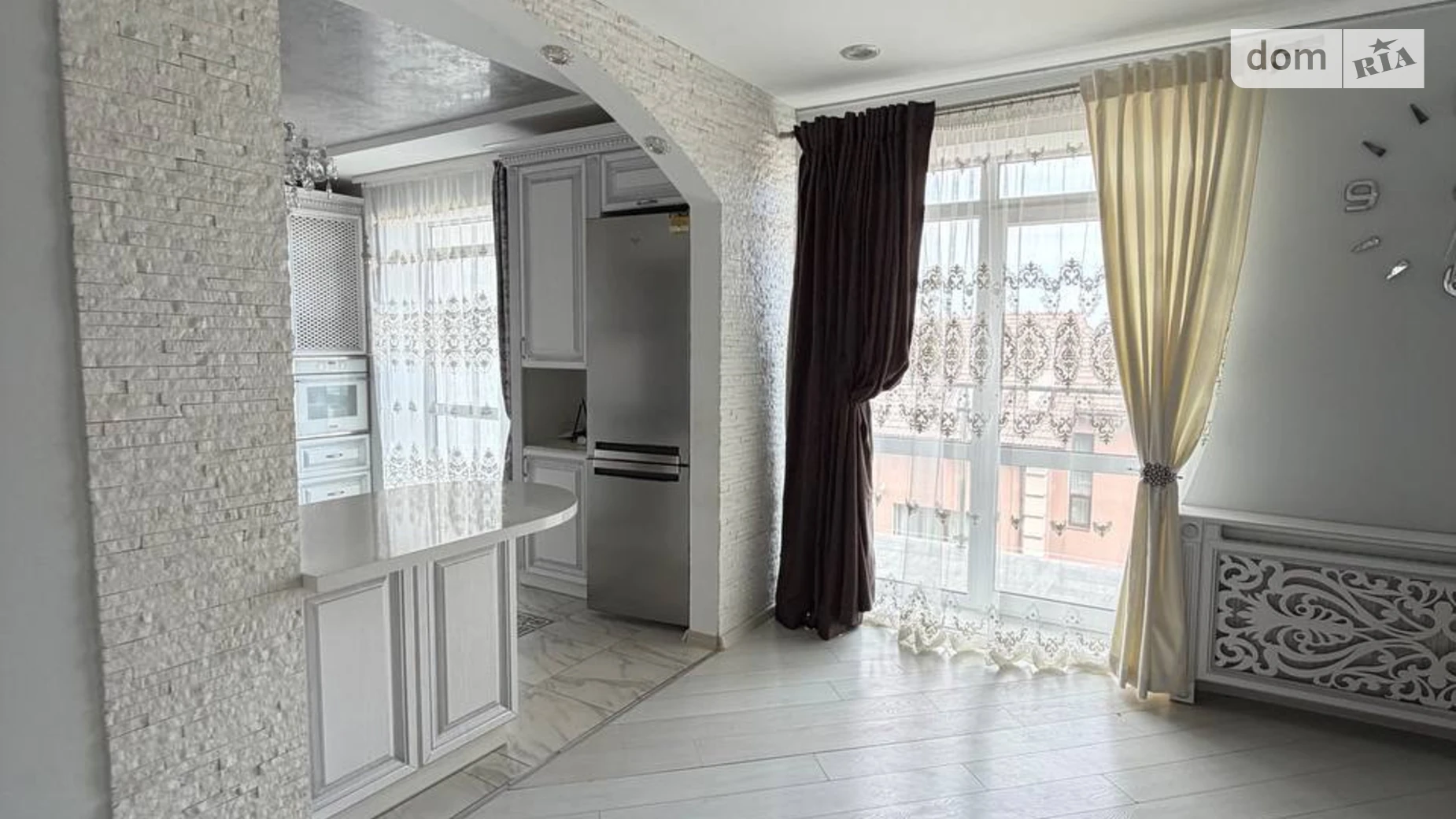 Продается 3-комнатная квартира 88 кв. м в Дрогобыче, ул. Северина Наливайко, 1 - фото 2