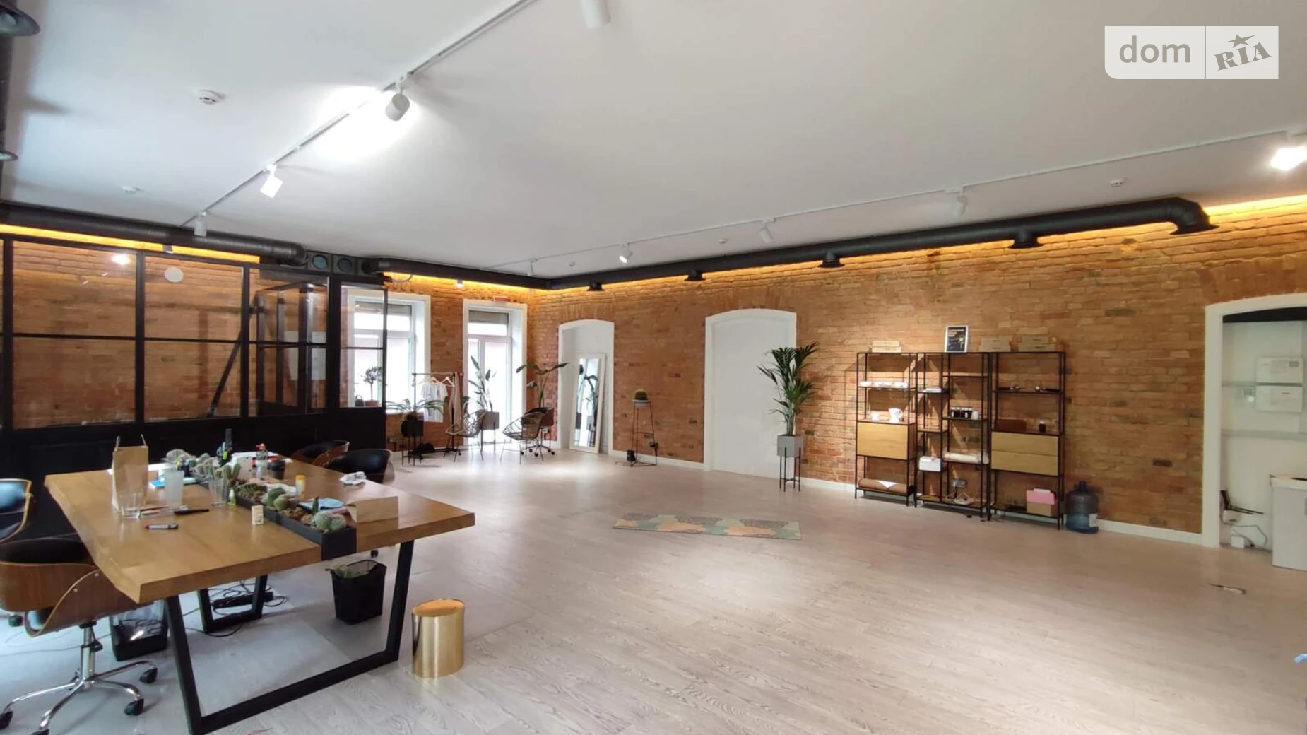 Сдается в аренду офис 96.9 кв. м в бизнес-центре, цена: 33915 грн - фото 3