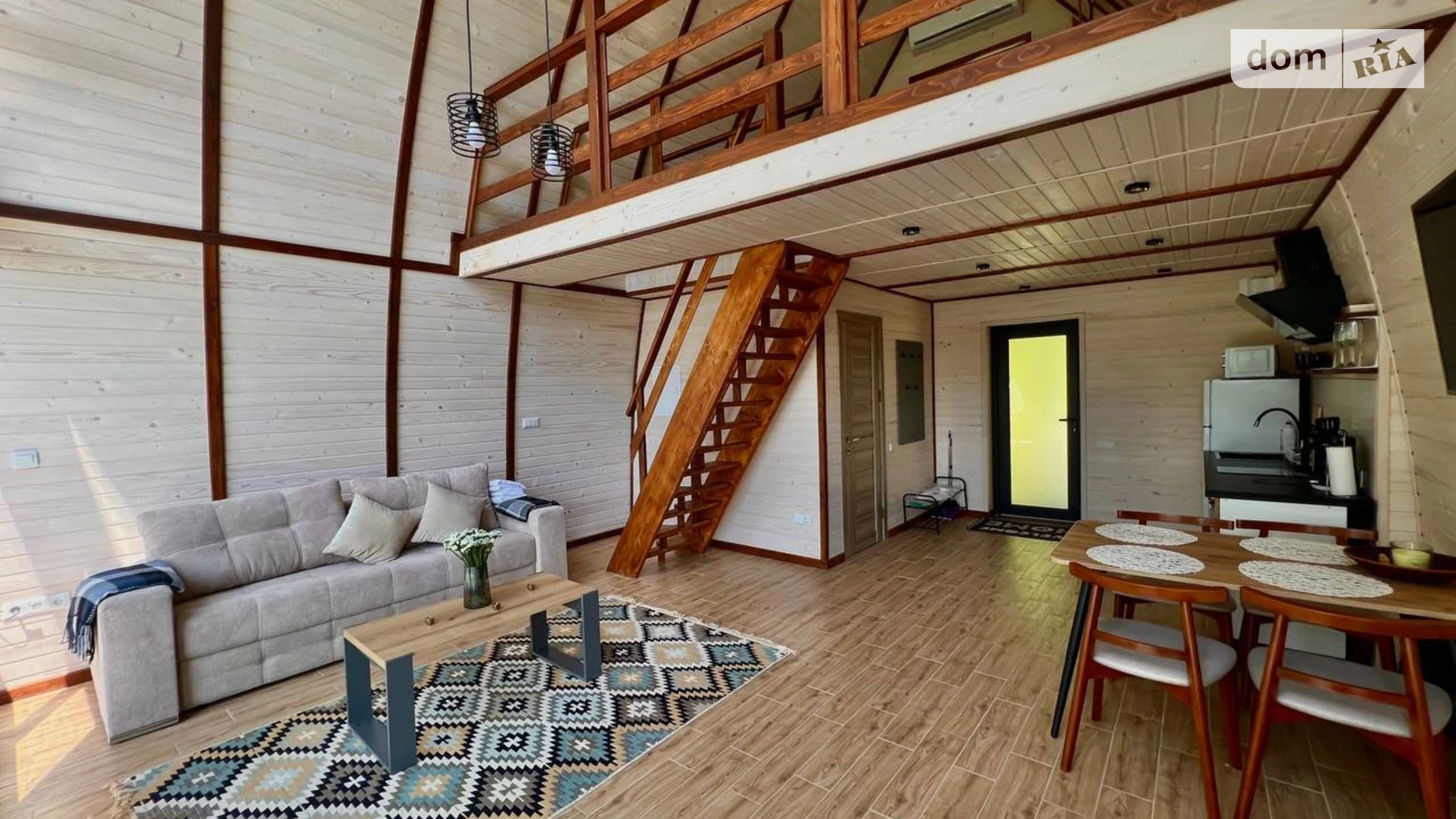 Продается дом на 2 этажа 58.4 кв. м с мебелью, цена: 310000 € - фото 3