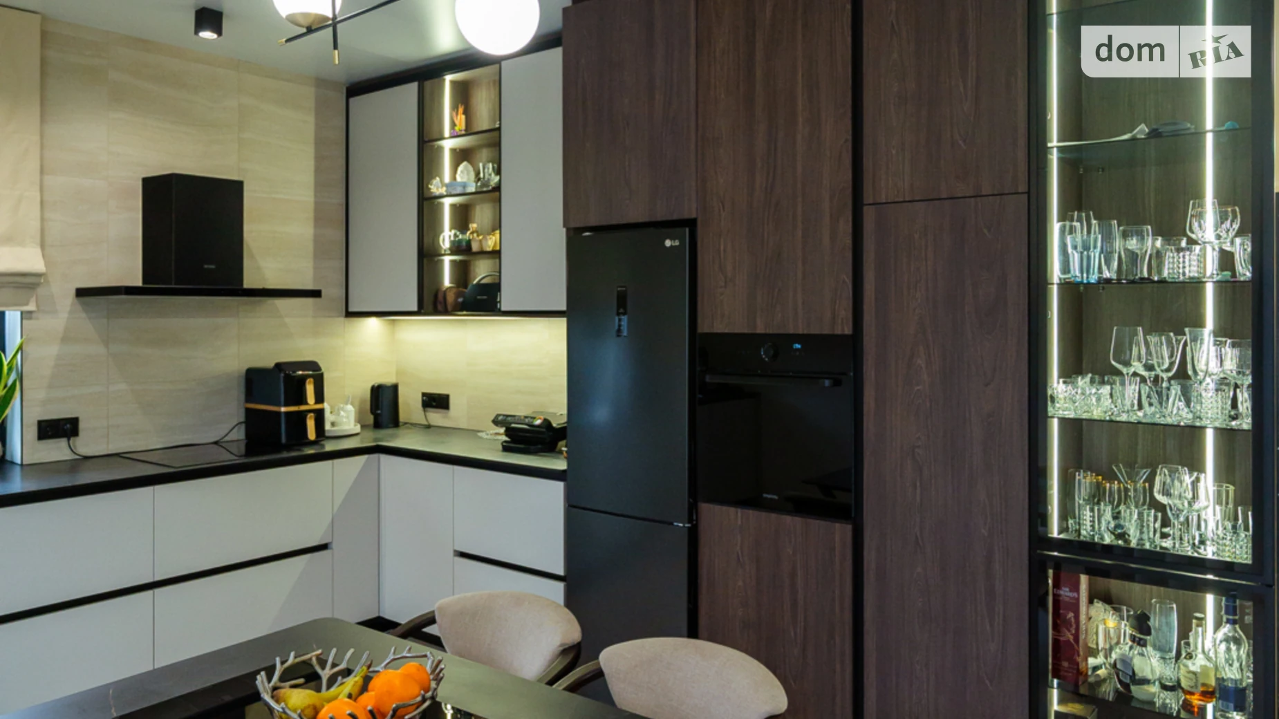 Продается одноэтажный дом 200 кв. м с бассейном, цена: 350000 $ - фото 5