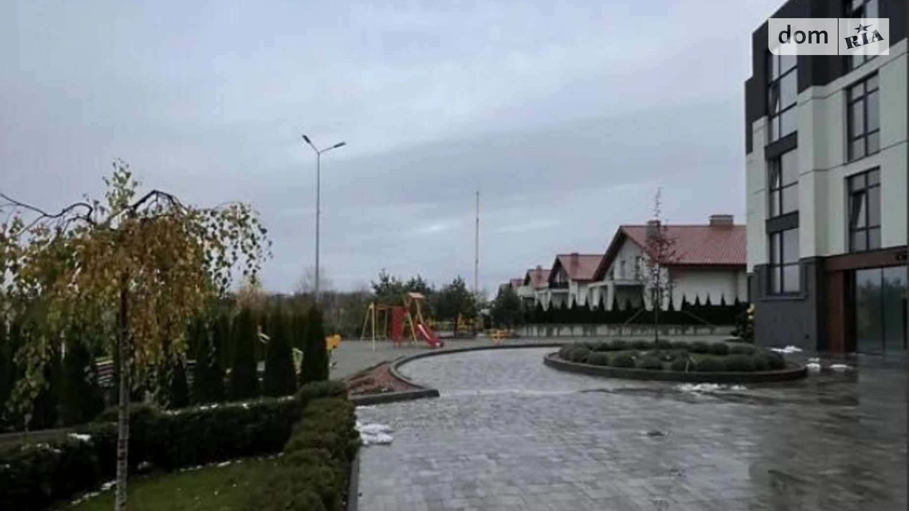 Продается 2-комнатная квартира 89 кв. м в Ровно, ул. Киевская, 108 - фото 2
