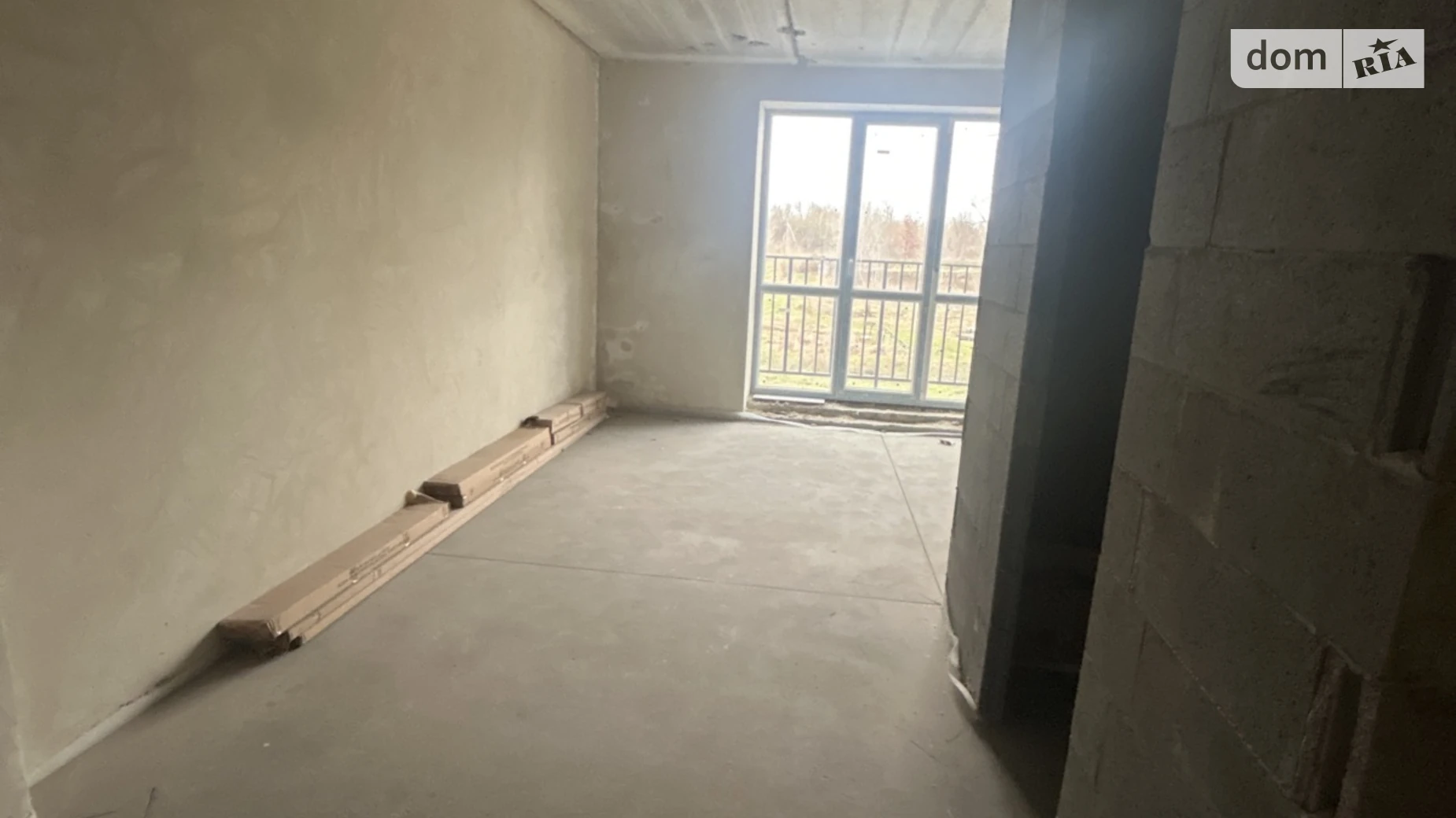 Продается 1-комнатная квартира 29.6 кв. м в Гостомеле, ул. Молодежная, 11/5 - фото 2