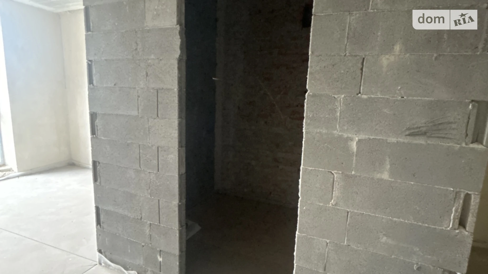 Продается 1-комнатная квартира 29.6 кв. м в Гостомеле, ул. Молодежная, 11/5 - фото 3