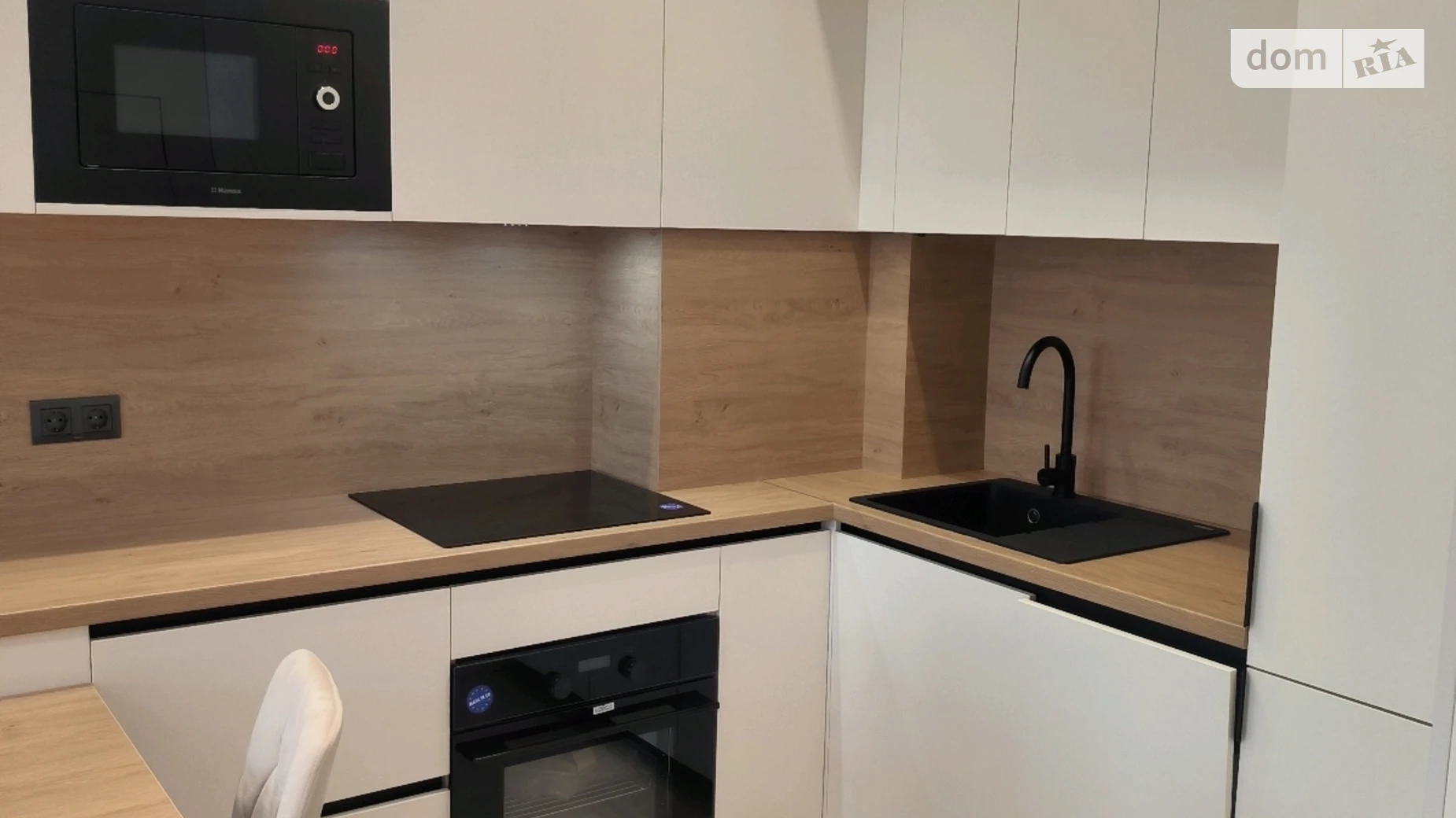 Продается 1-комнатная квартира 36 кв. м в Буче, ул. Петра Дорошенка, 44 - фото 2