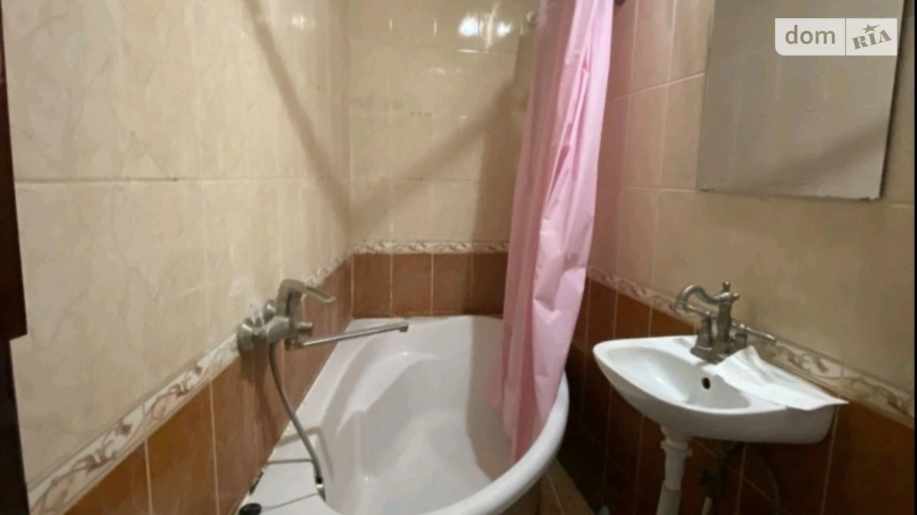 Продается 3-комнатная квартира 71 кв. м в Черновцах, ул. Главная - фото 3