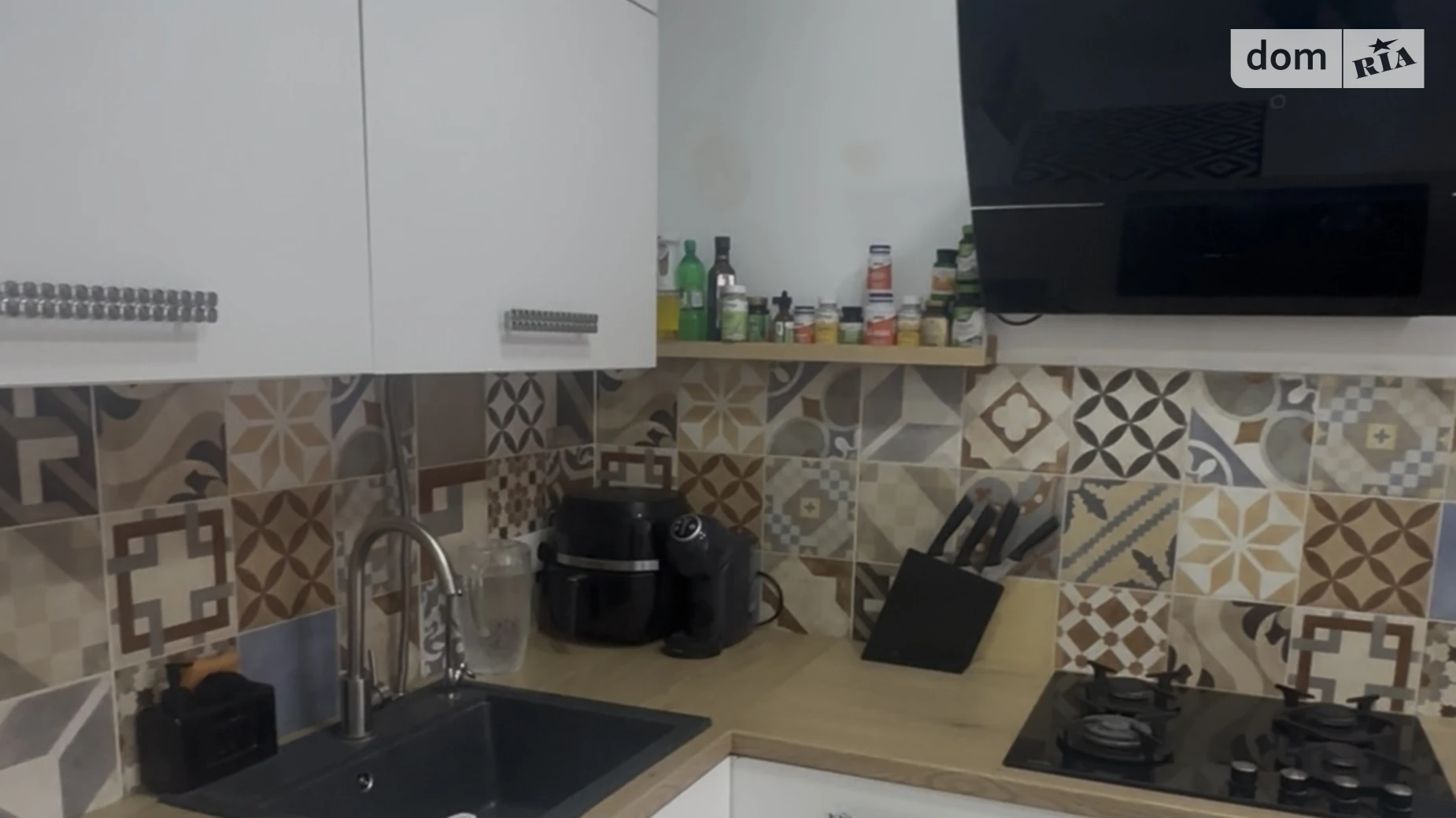 Продается 1-комнатная квартира 43 кв. м в Фонтанке, ул. Чехова - фото 3