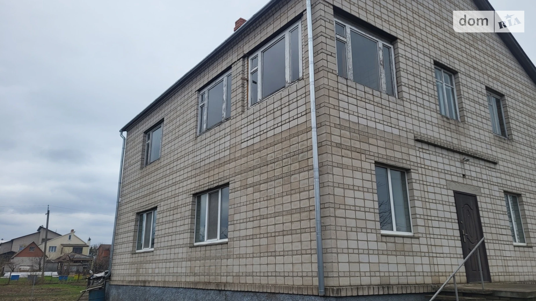 Продается дом на 2 этажа 235 кв. м с бассейном, цена: 150000 $ - фото 3