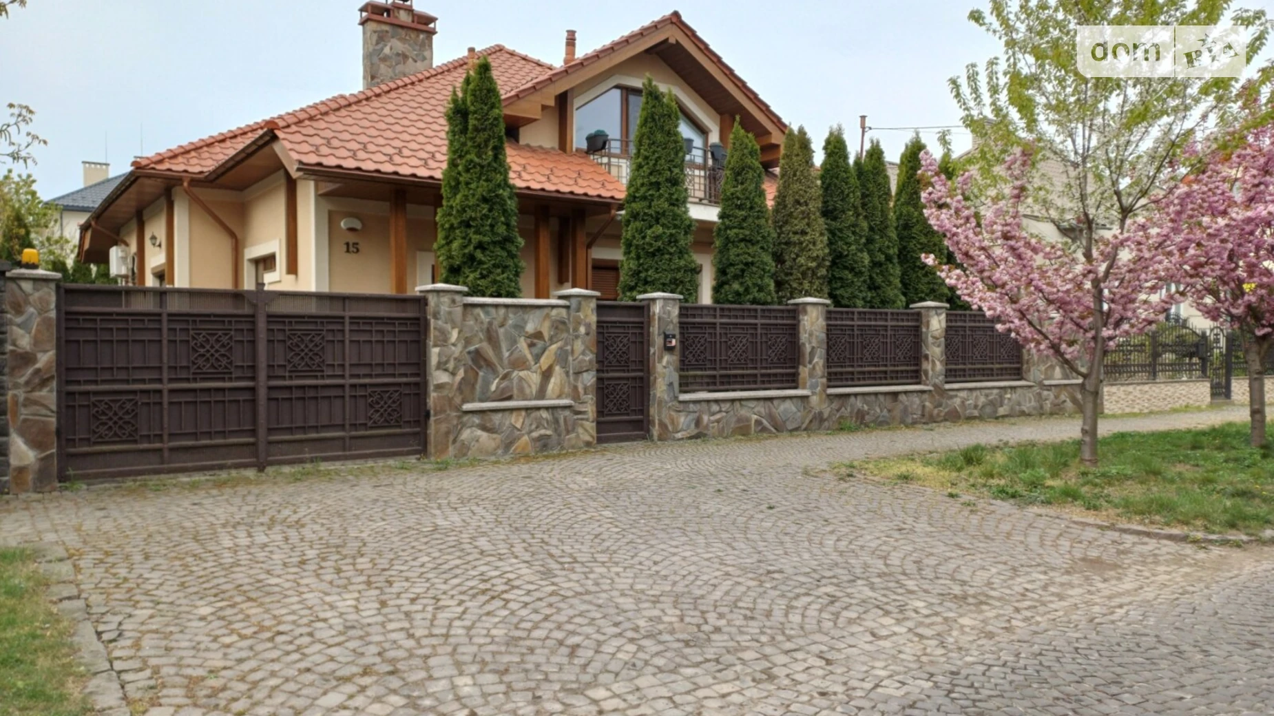 Продается дом на 2 этажа 250 кв. м с мансардой, цена: 498000 $ - фото 2