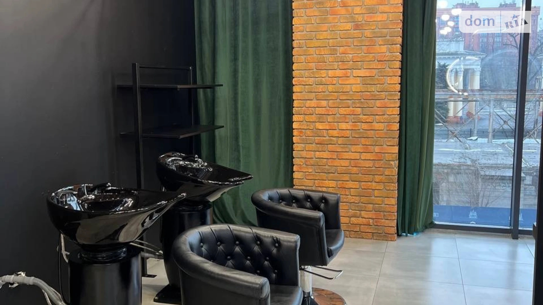 Продается офис 107.7 кв. м в бизнес-центре, цена: 109000 $ - фото 2