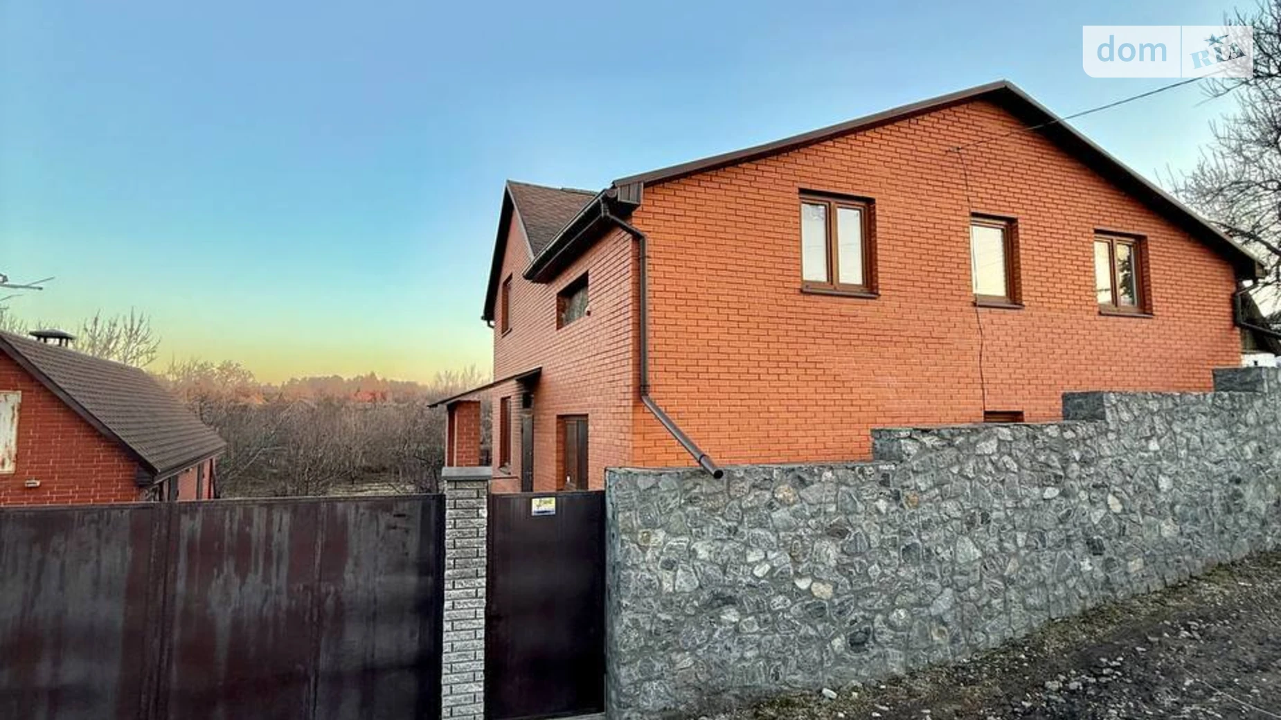 Продается дом на 2 этажа 177 кв. м с бассейном, цена: 55000 $ - фото 2