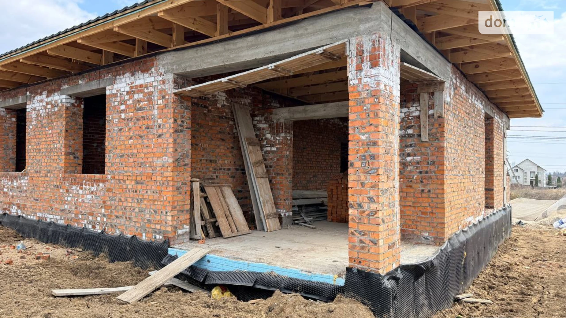 Продается одноэтажный дом 130 кв. м с камином, цена: 79900 $ - фото 3