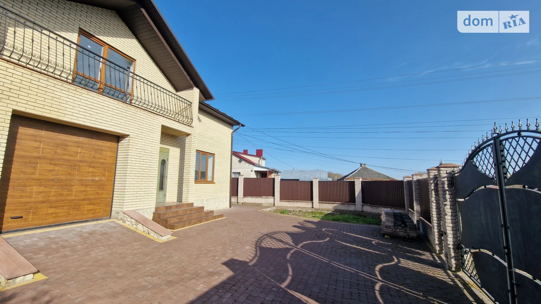 Продается дом на 2 этажа 190 кв. м с участком, цена: 170000 $ - фото 2