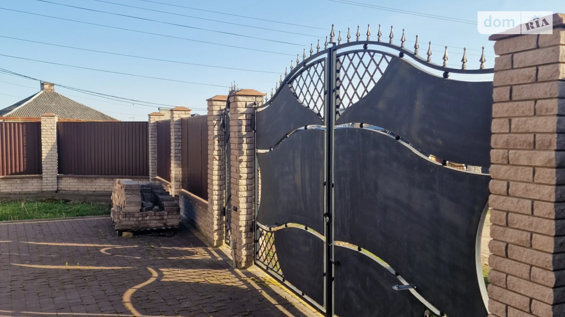 Продается дом на 2 этажа 190 кв. м с участком, цена: 170000 $ - фото 3