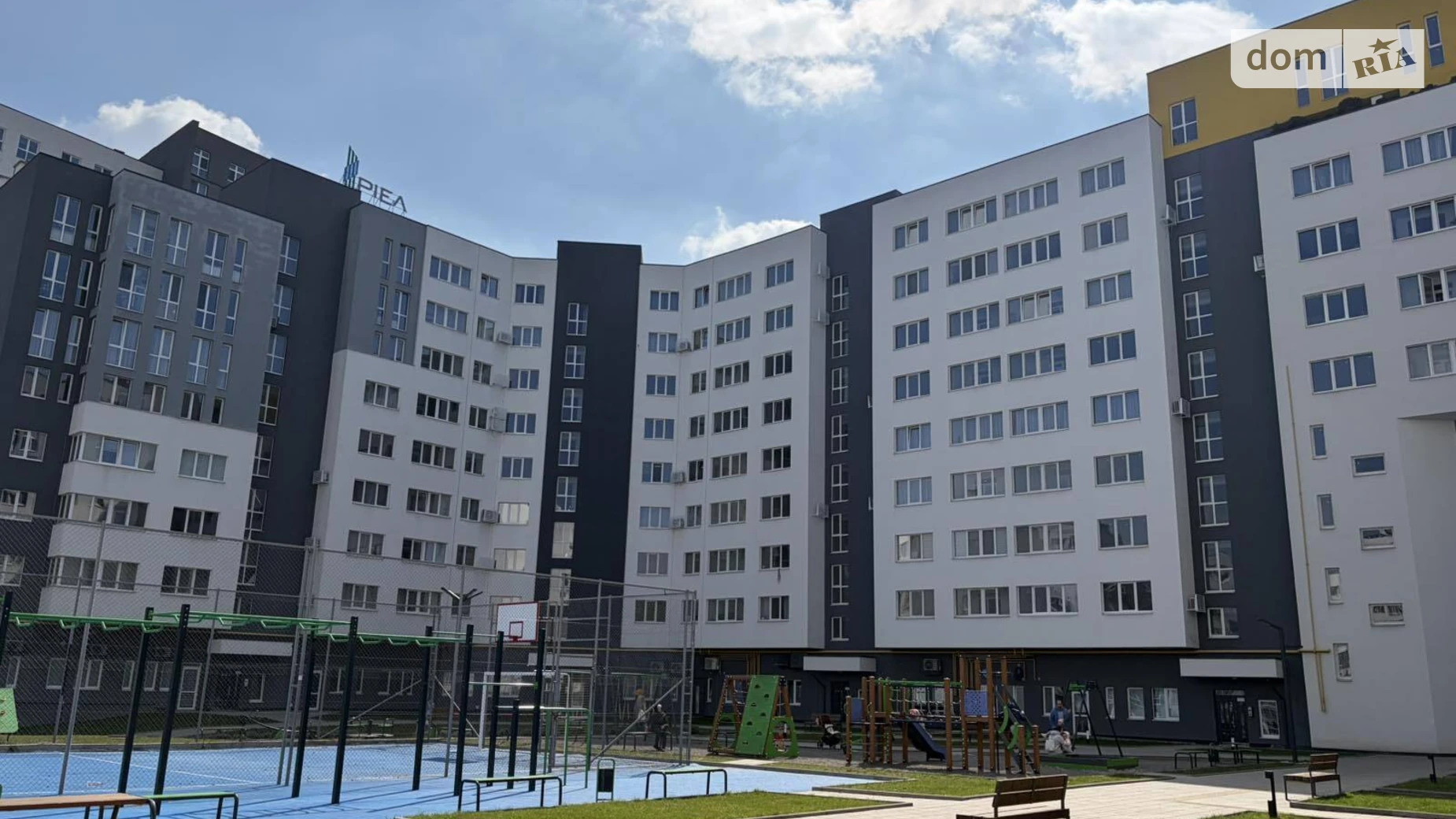 Продается 2-комнатная квартира 72 кв. м в Львове, ул. Владимира Великого - фото 2