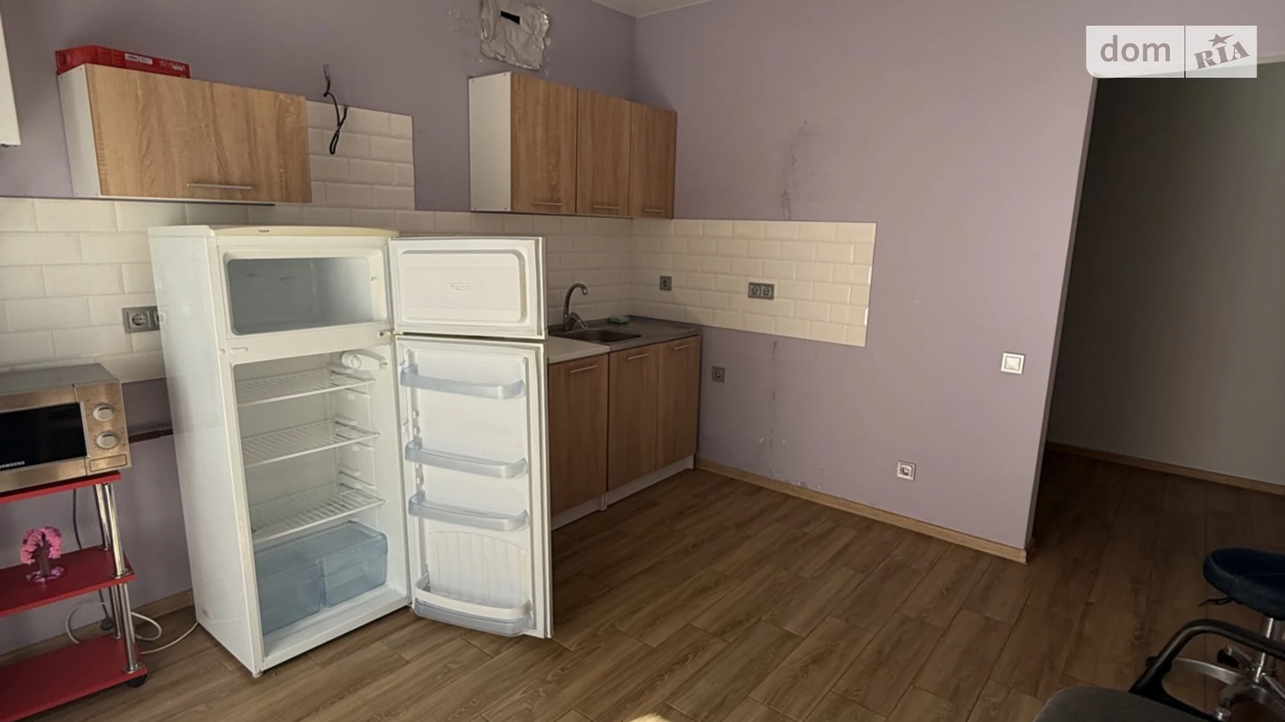 Сдается в аренду 1-комнатная квартира 37 кв. м в Гостомеле, ул. Яровая(Красноармейская), 35 - фото 2
