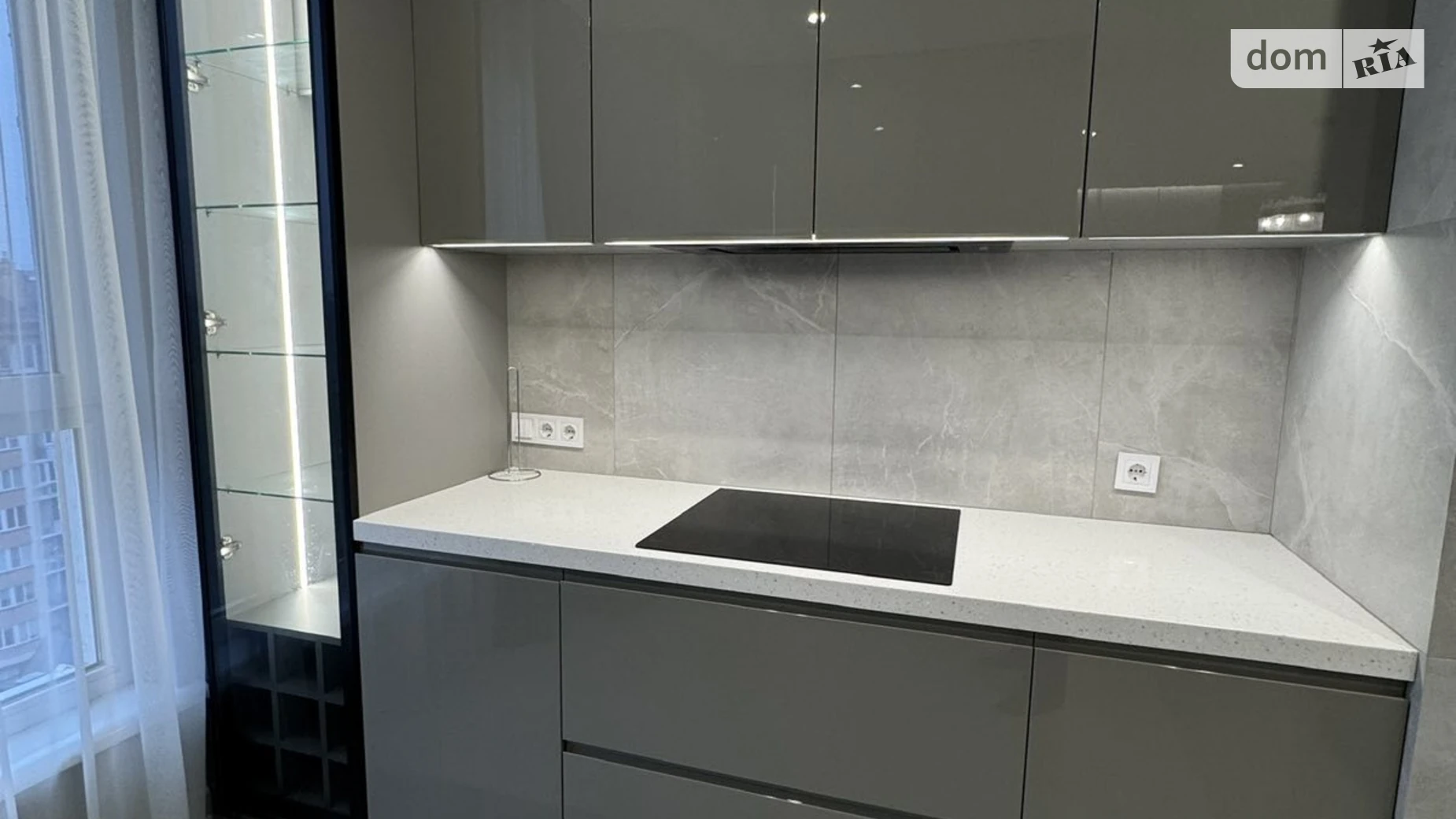 Продается 2-комнатная квартира 75.7 кв. м в Черновцах, ул. Щербанюк Александра Героя Украины, 79 корпус 1 - фото 2