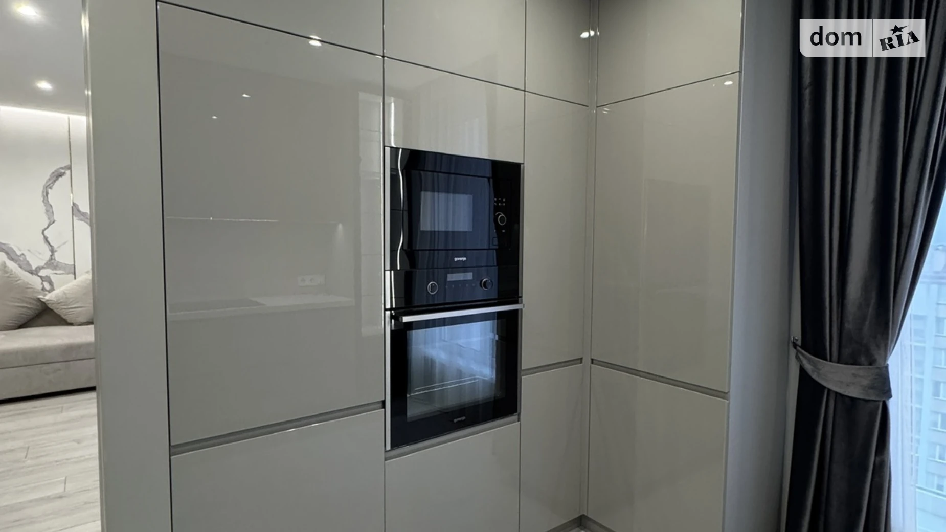 Продается 2-комнатная квартира 75.7 кв. м в Черновцах, ул. Щербанюк Александра Героя Украины, 79 корпус 1 - фото 4