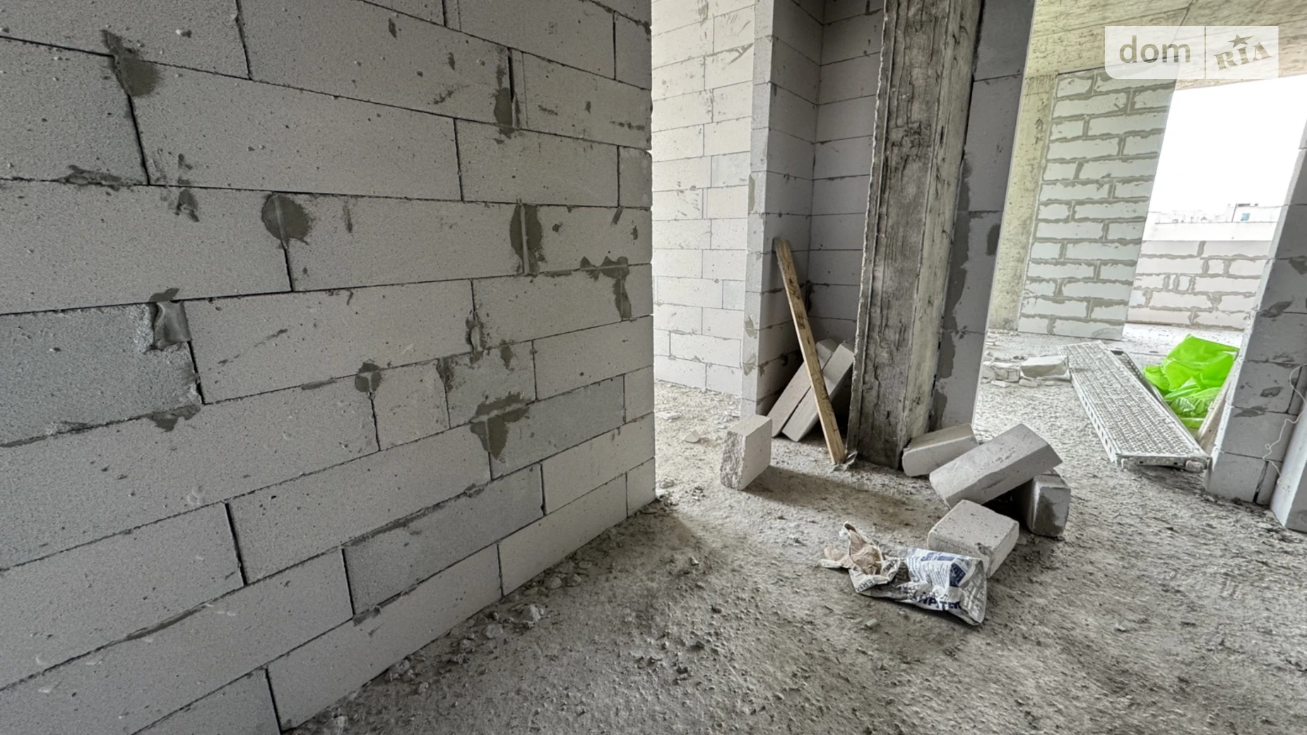 1-комнатная квартира 62.39 кв. м в Тернополе, ул. Евгения Коновальца - фото 4