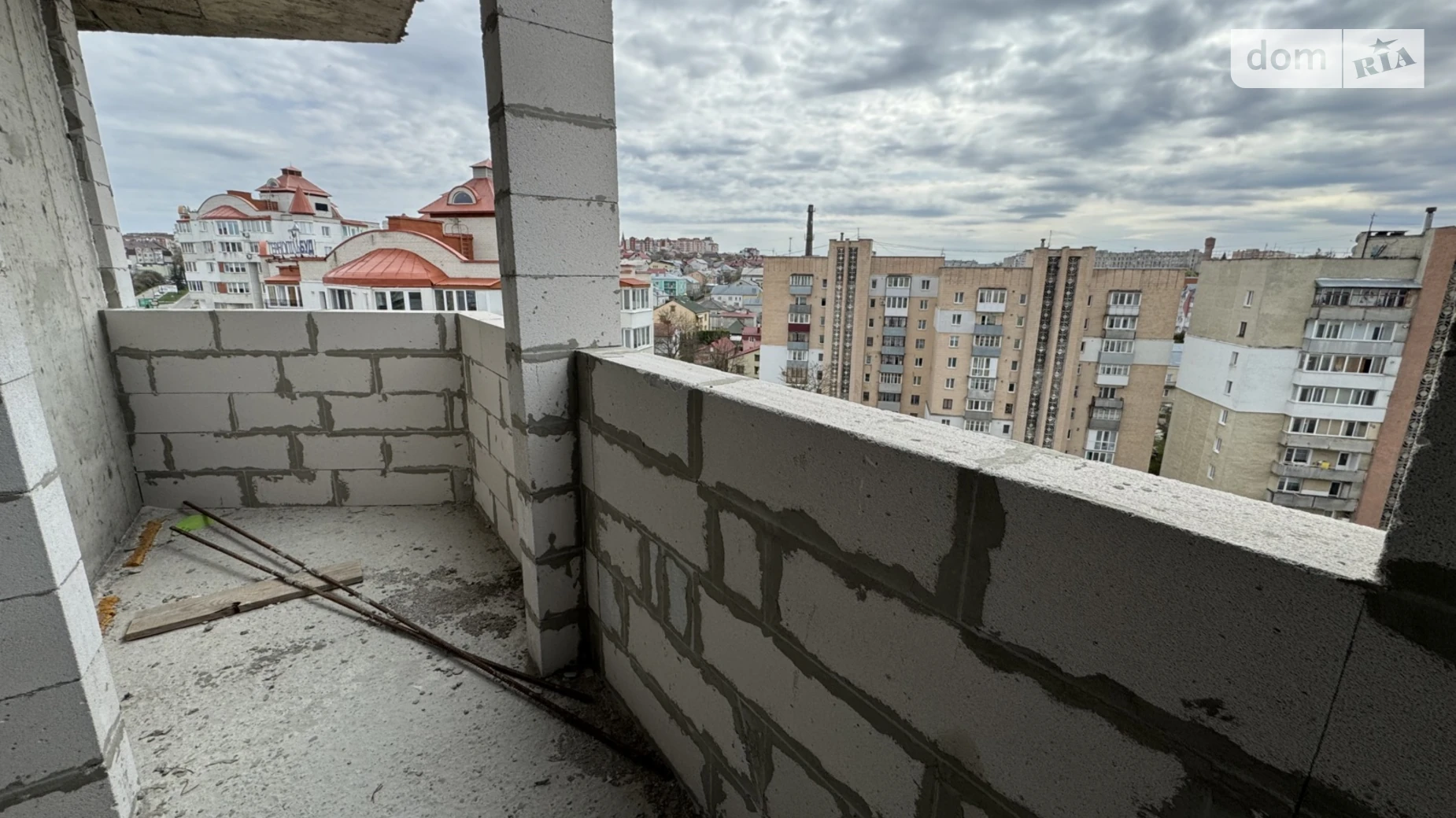 1-комнатная квартира 62.39 кв. м в Тернополе, ул. Евгения Коновальца - фото 3