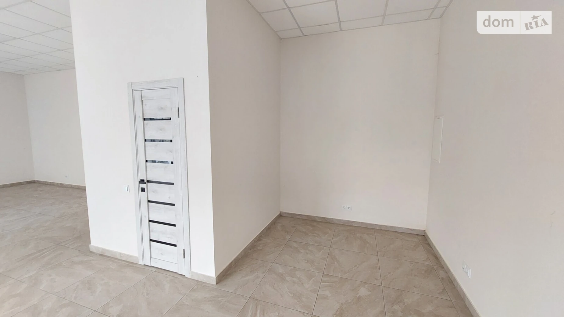 Продается офис 70 кв. м в бизнес-центре, цена: 145000 $ - фото 3