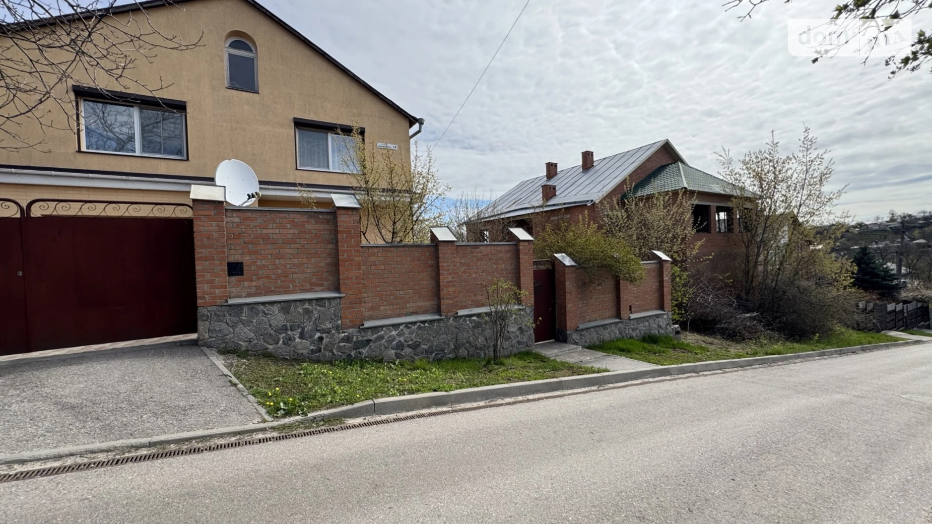 Продается дом на 2 этажа 311.9 кв. м с мансардой, цена: 163000 $ - фото 2