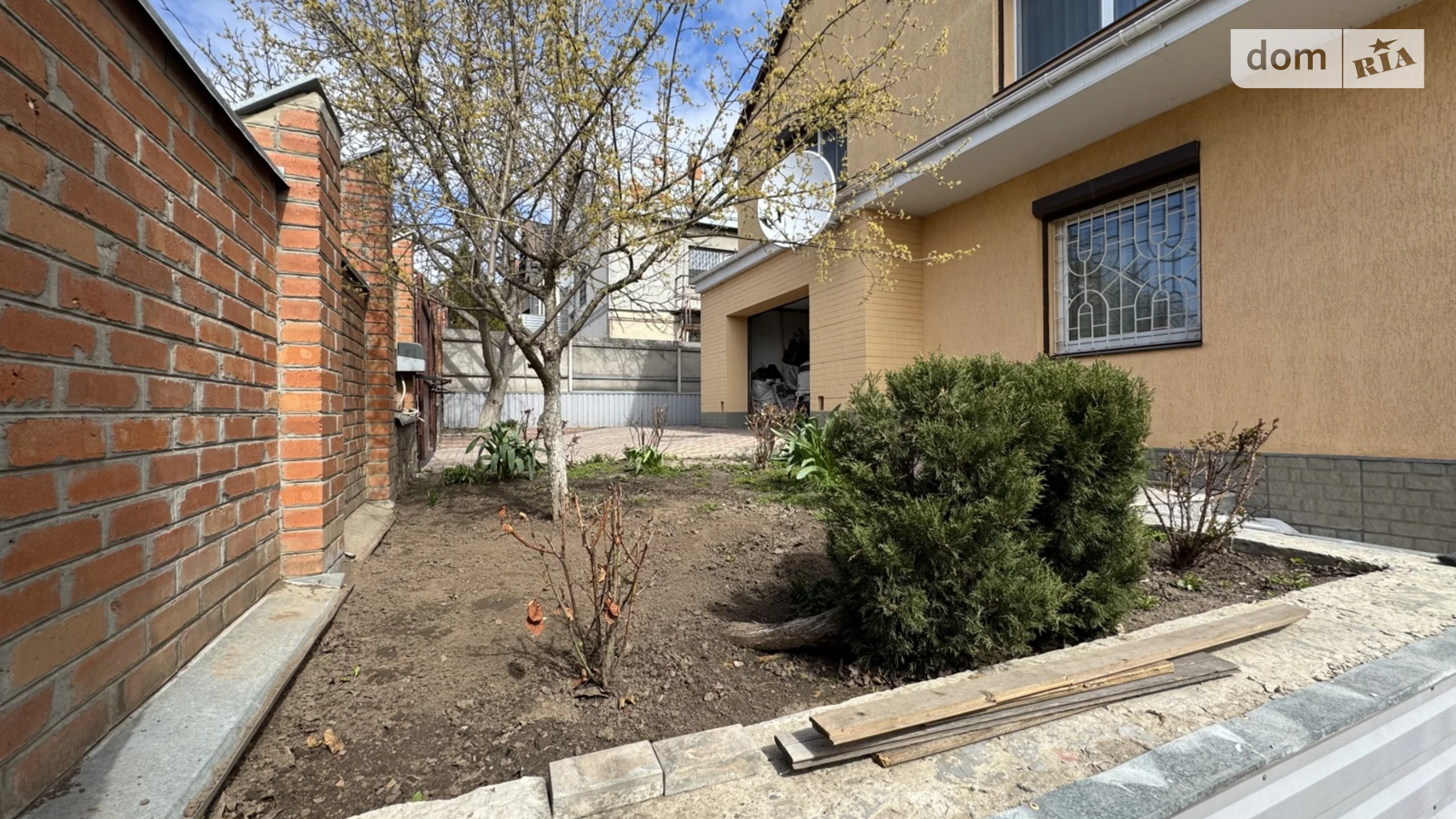 Продается дом на 2 этажа 311.9 кв. м с мансардой, цена: 163000 $ - фото 3