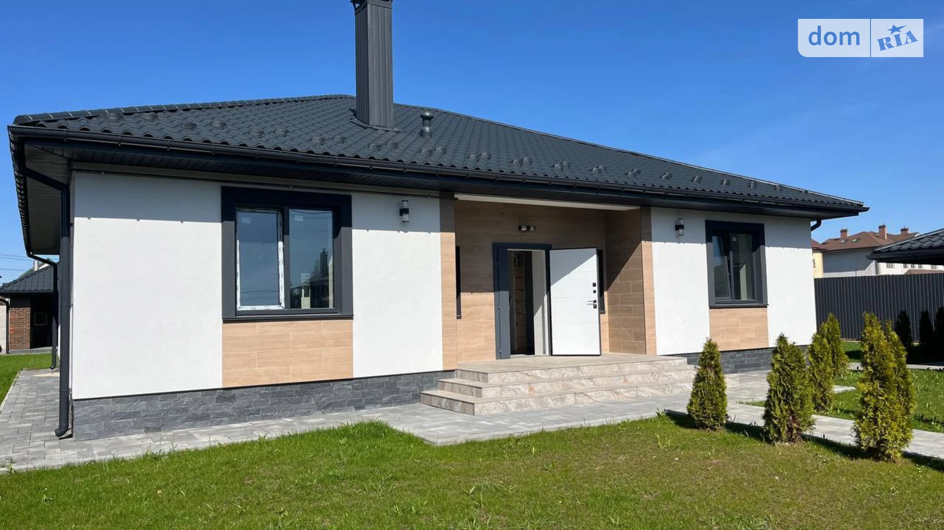 Продается одноэтажный дом 141 кв. м с бассейном, цена: 210000 $ - фото 3